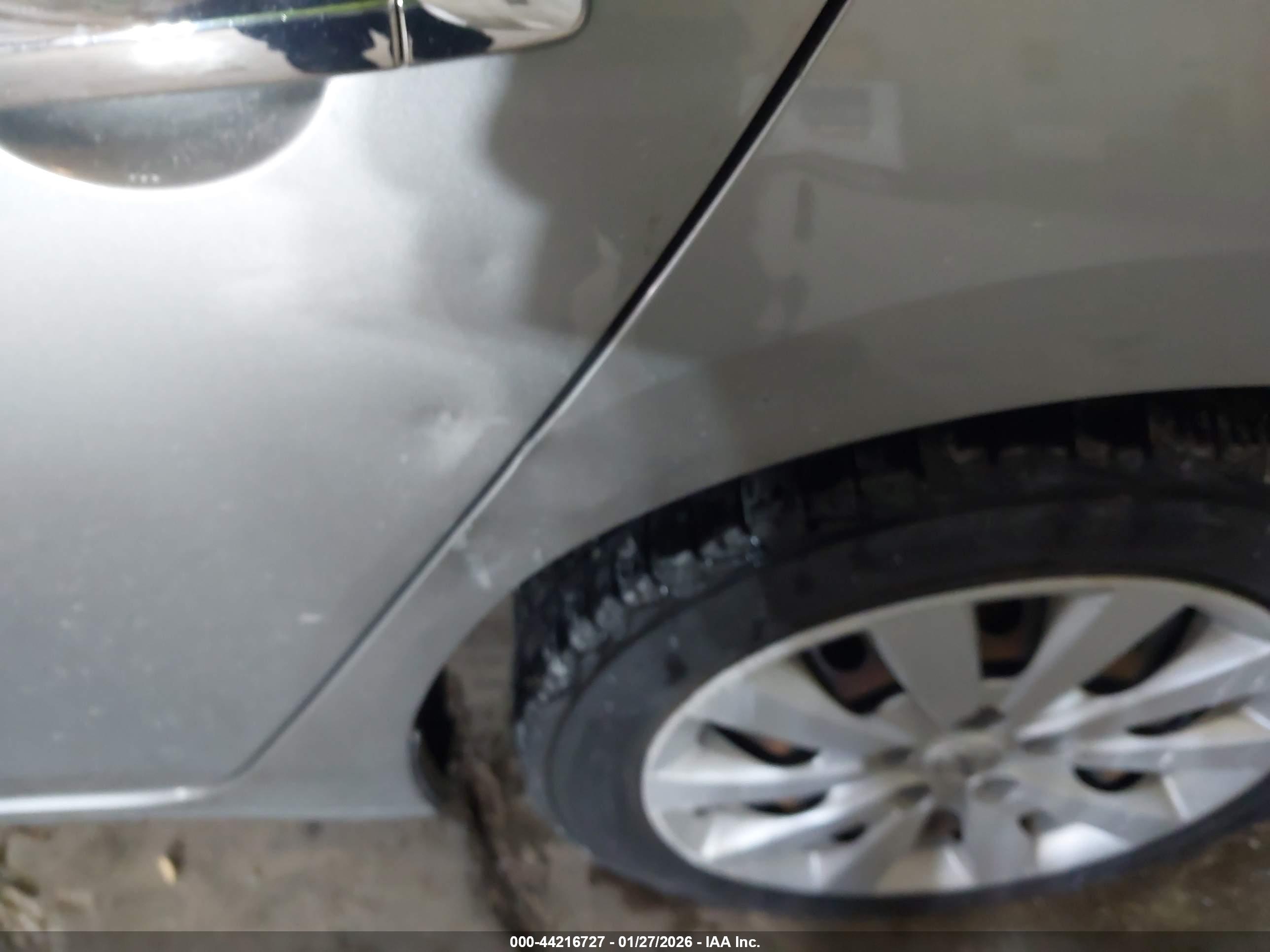 NISSAN SENTRA image 6