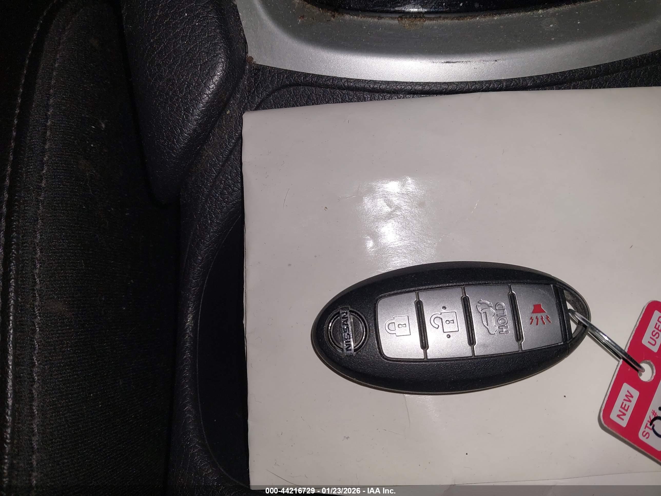 NISSAN ROGUE image 11