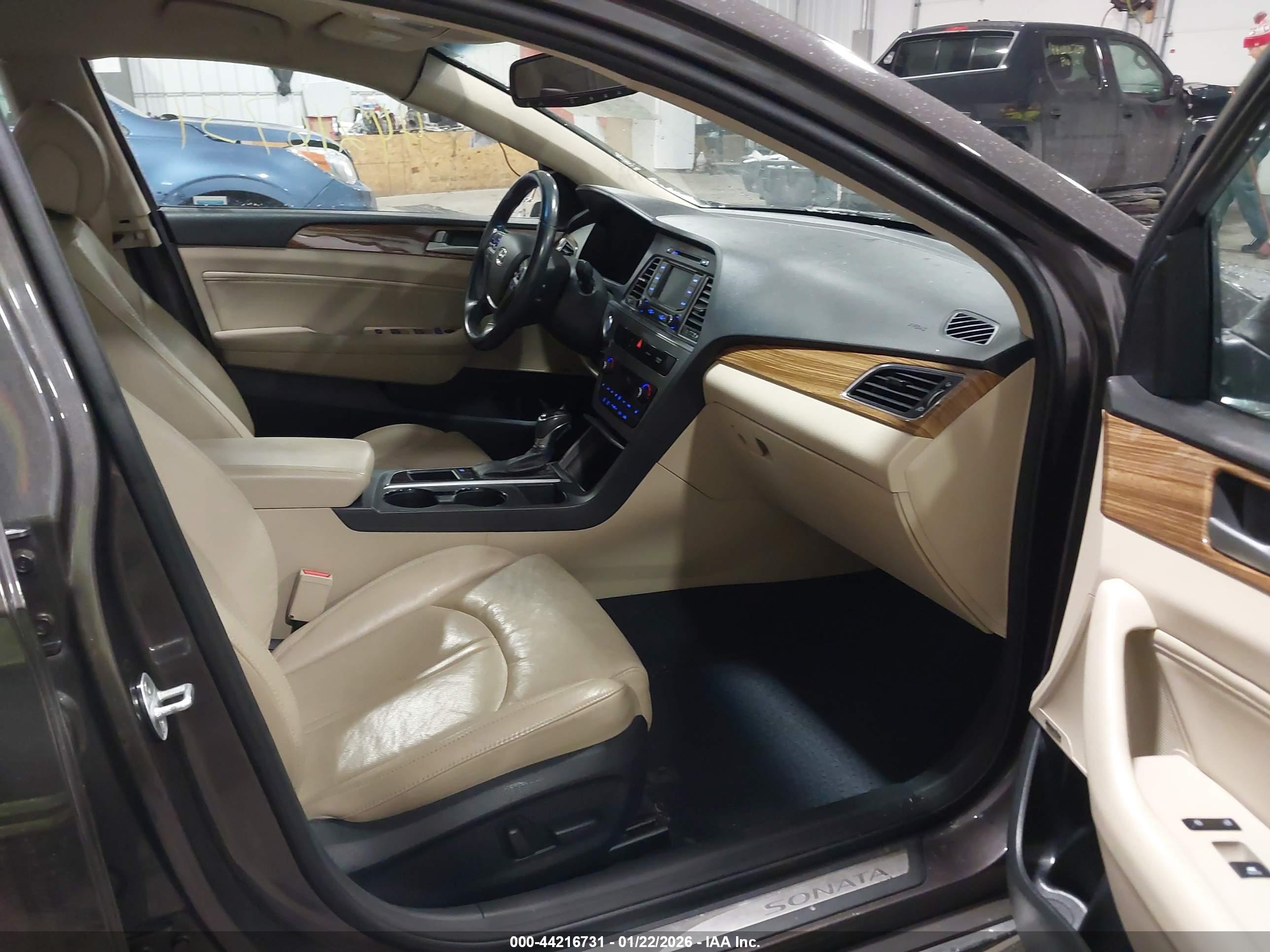 HYUNDAI SONATA image 5
