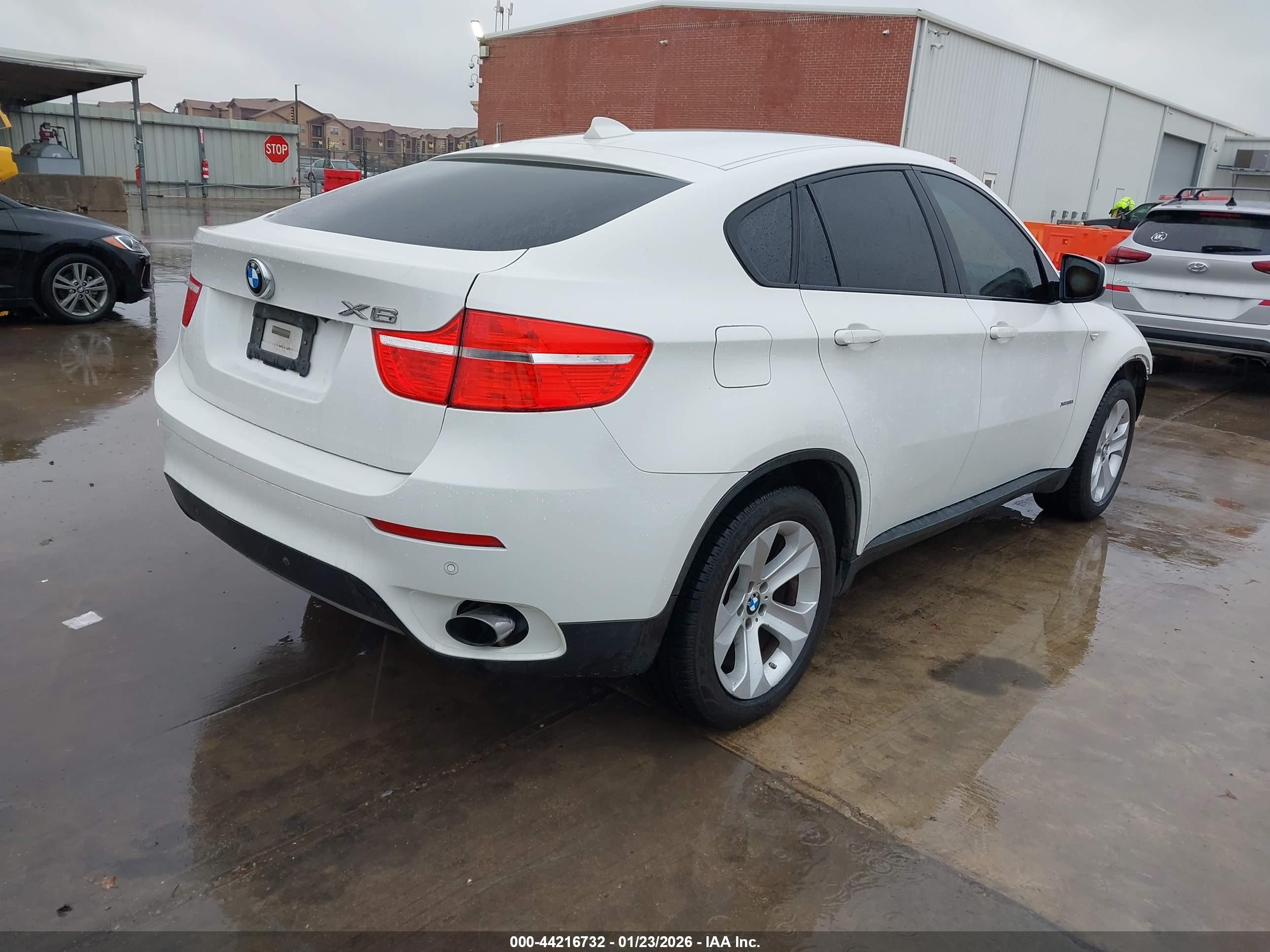 BMW X6 image 4