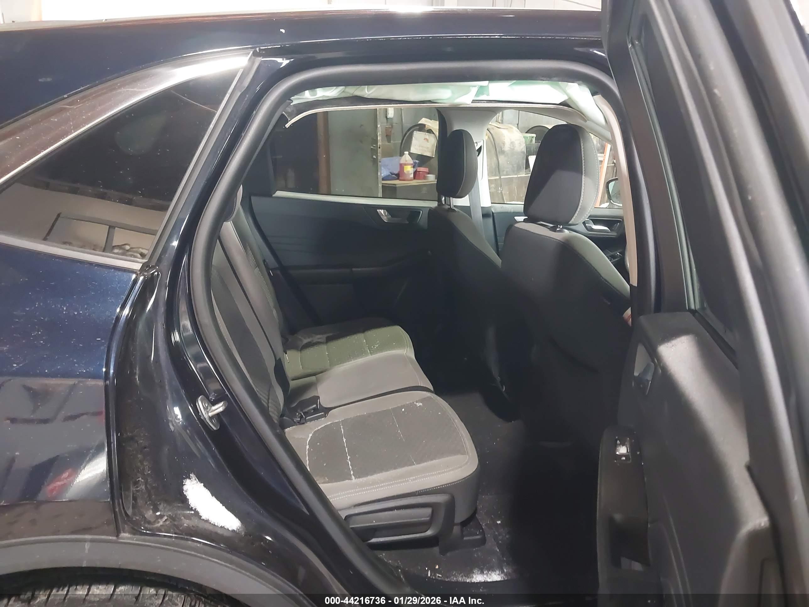 FORD ESCAPE image 8