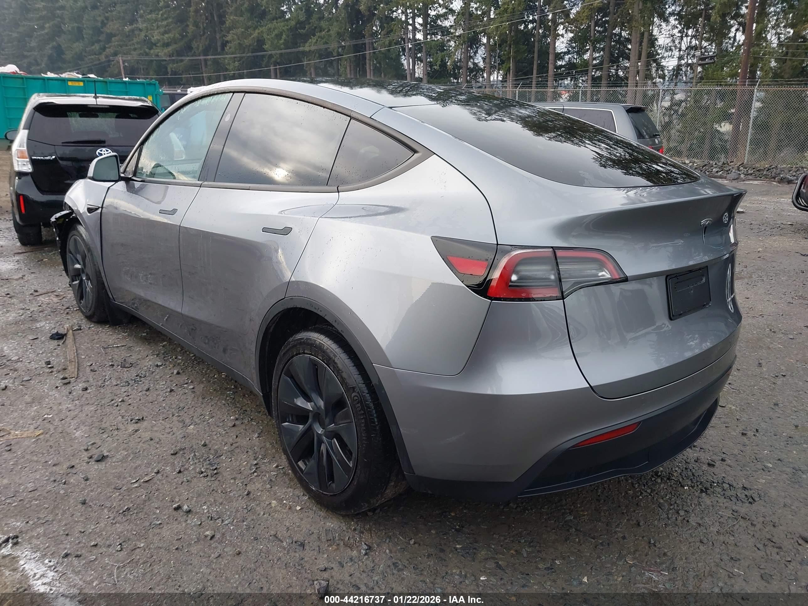 TESLA MODEL image 3