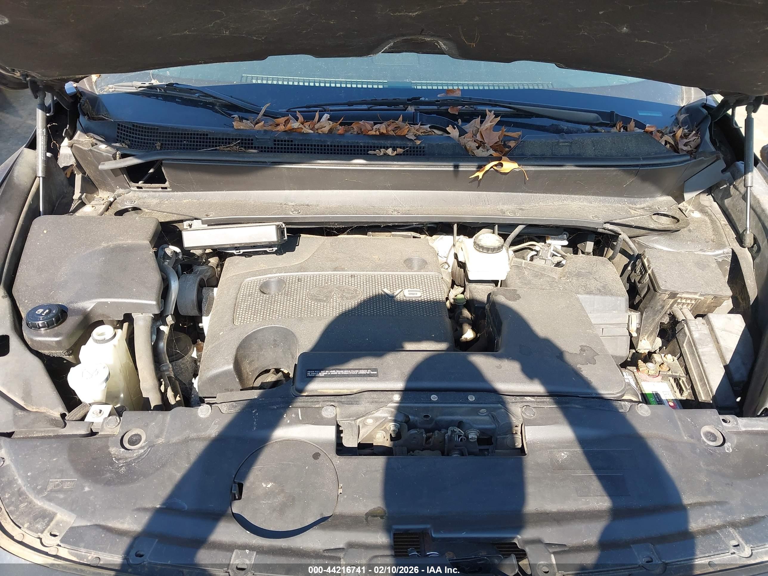 INFINITI JX35 image 10