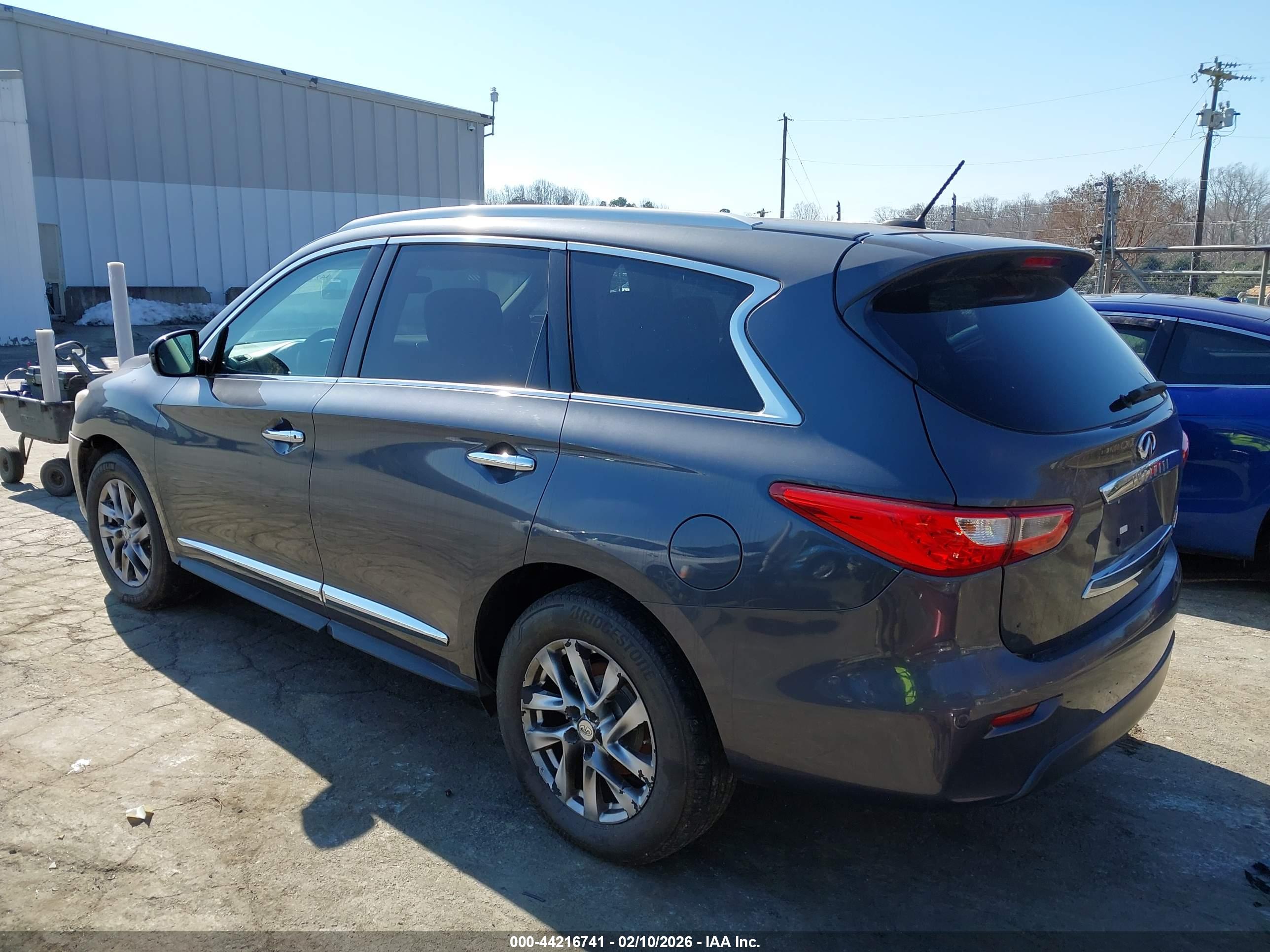 INFINITI JX35 image 3