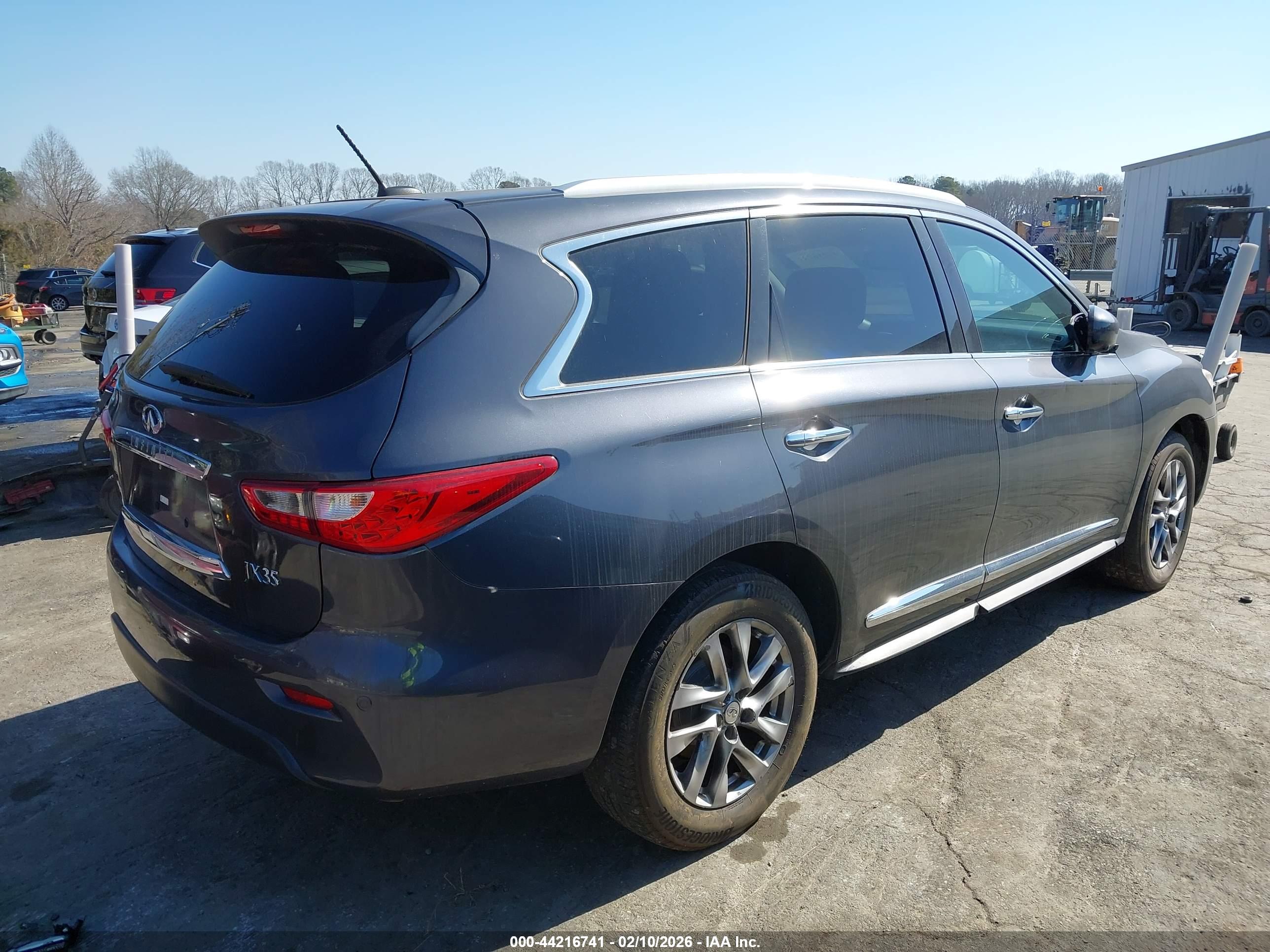 INFINITI JX35 image 4