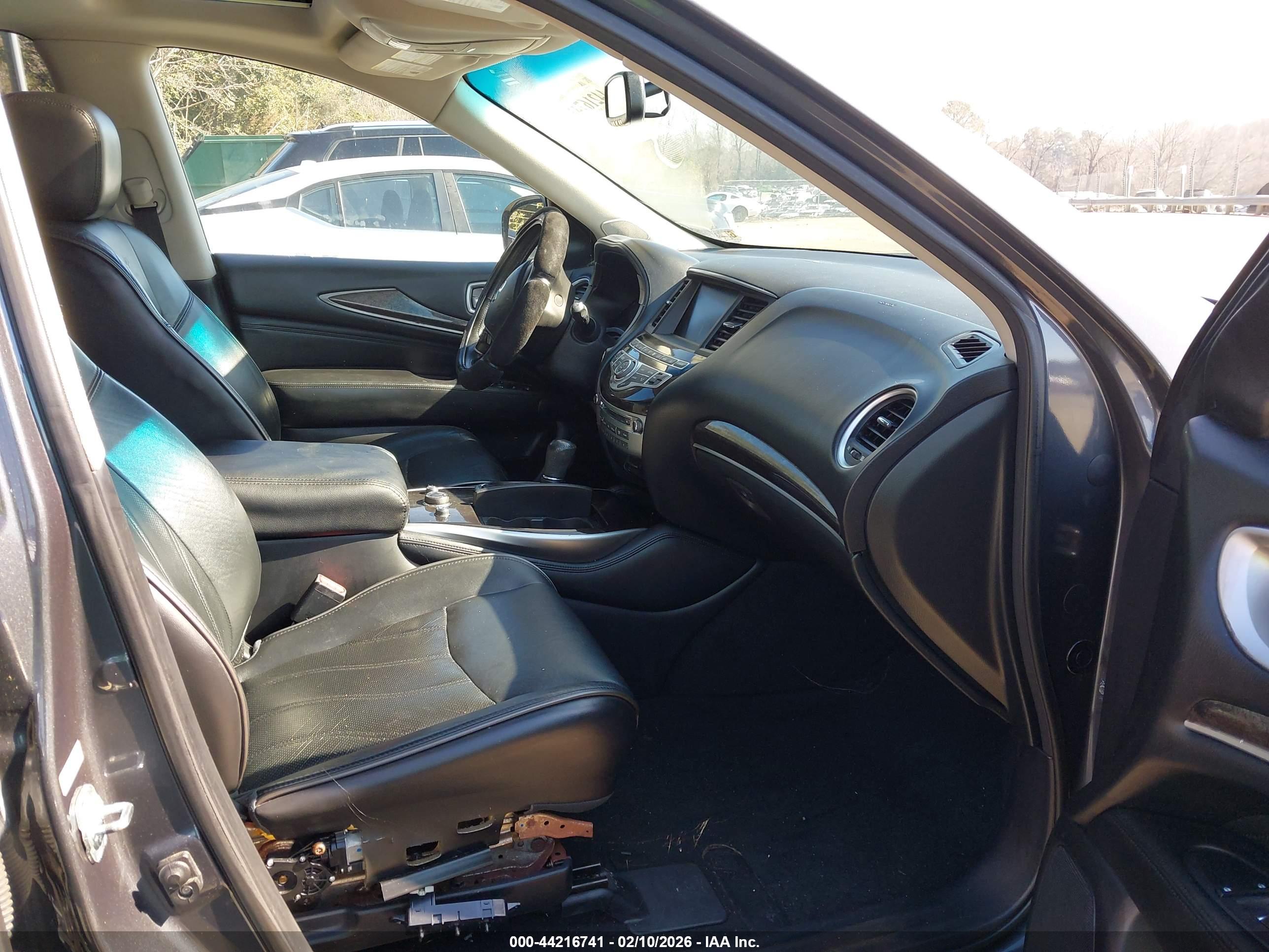 INFINITI JX35 image 5