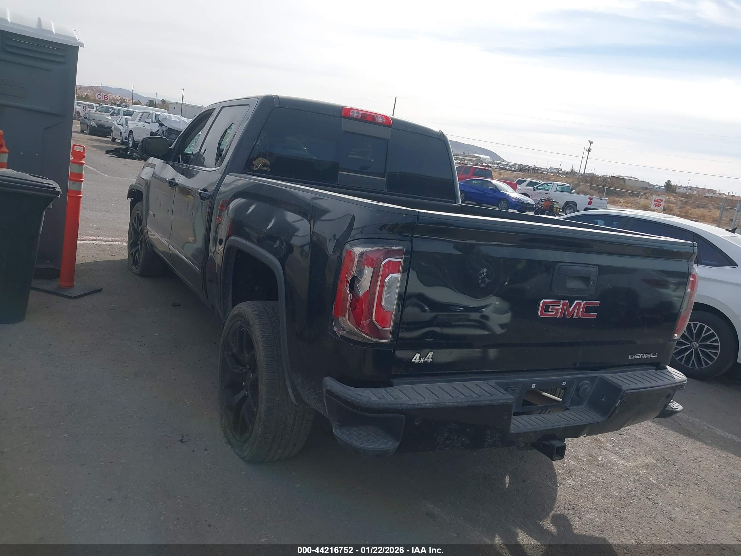 GMC SIERRA image 3