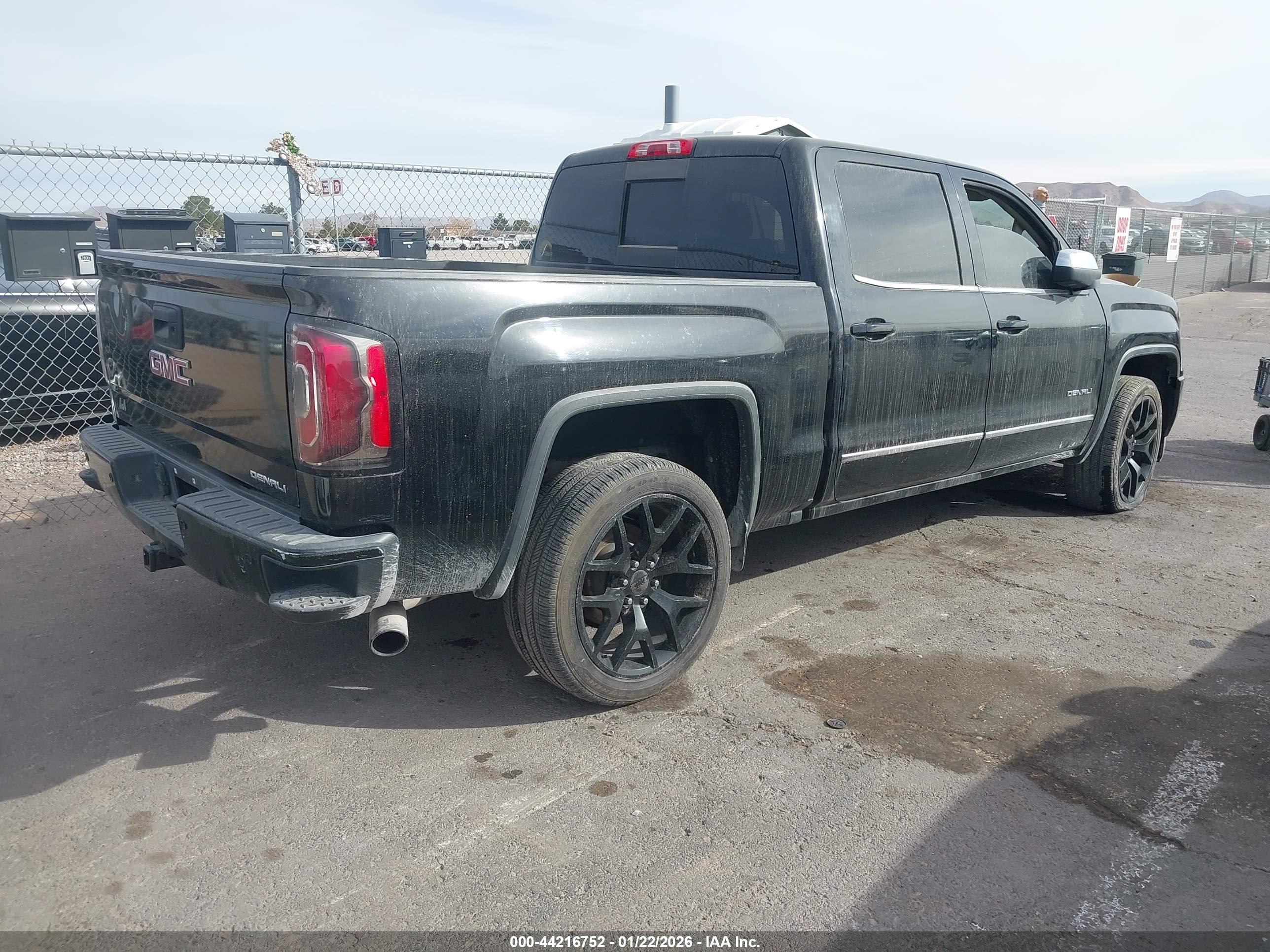 GMC SIERRA image 4