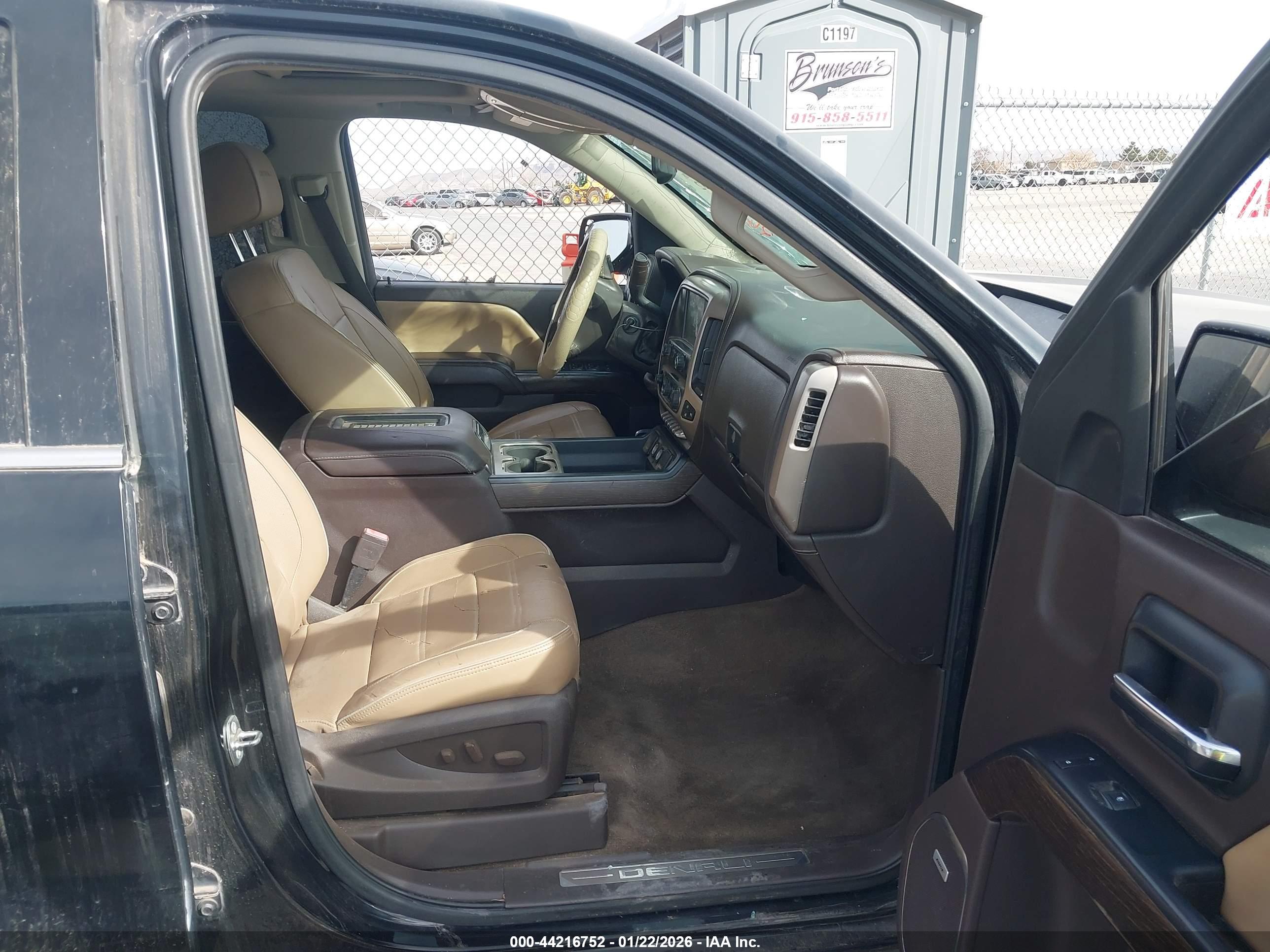 GMC SIERRA image 5