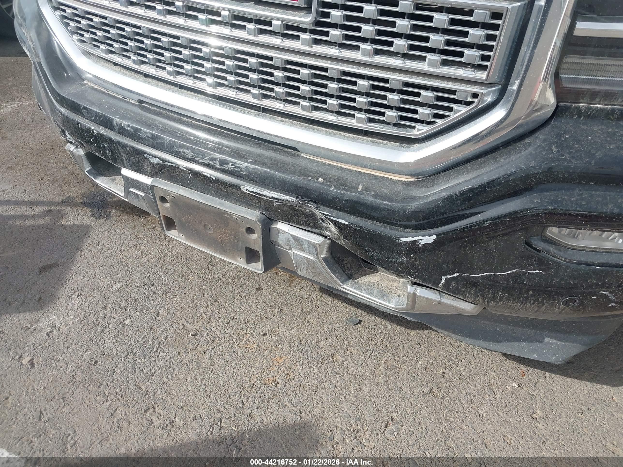 GMC SIERRA image 6