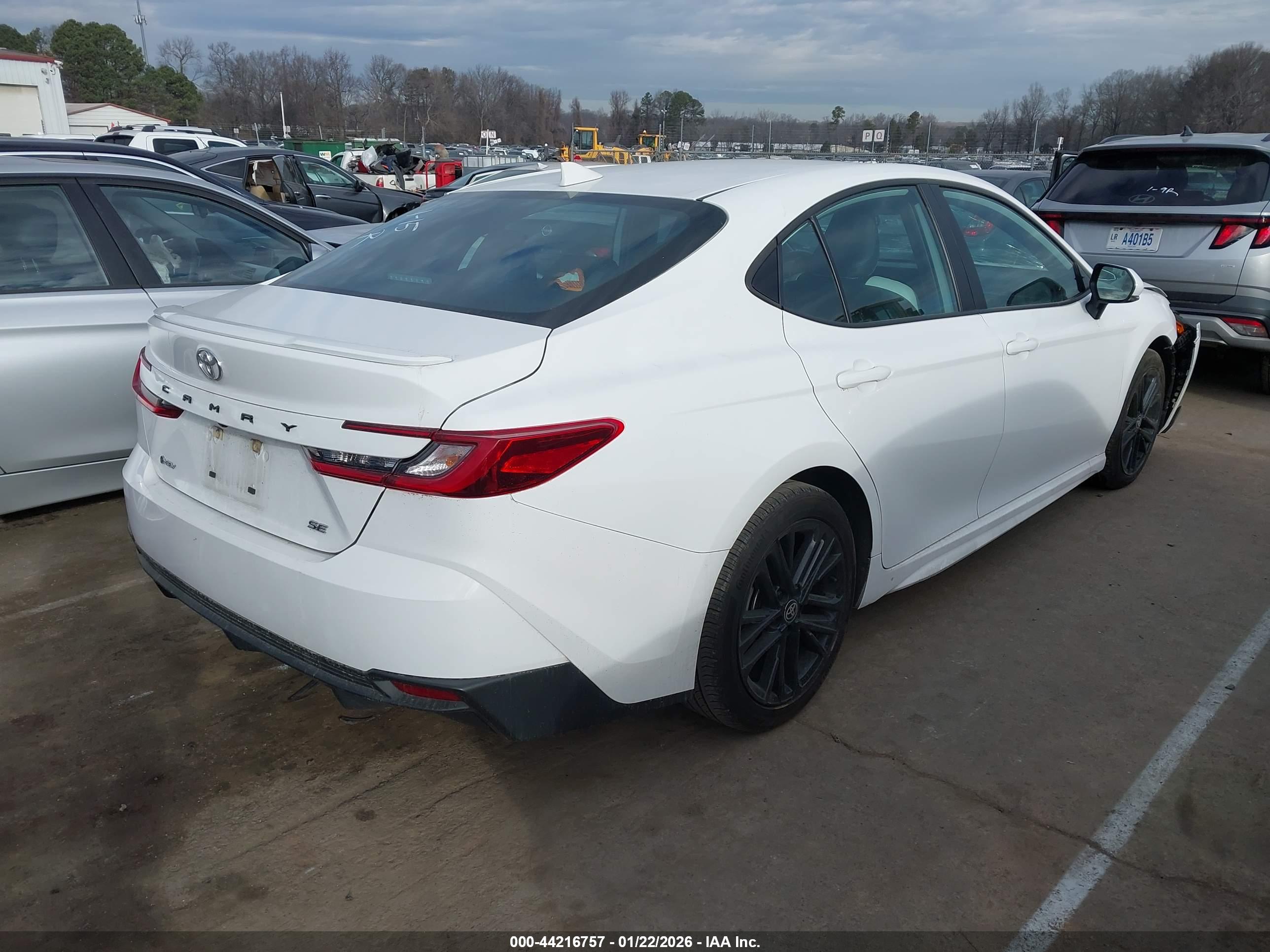TOYOTA CAMRY image 4