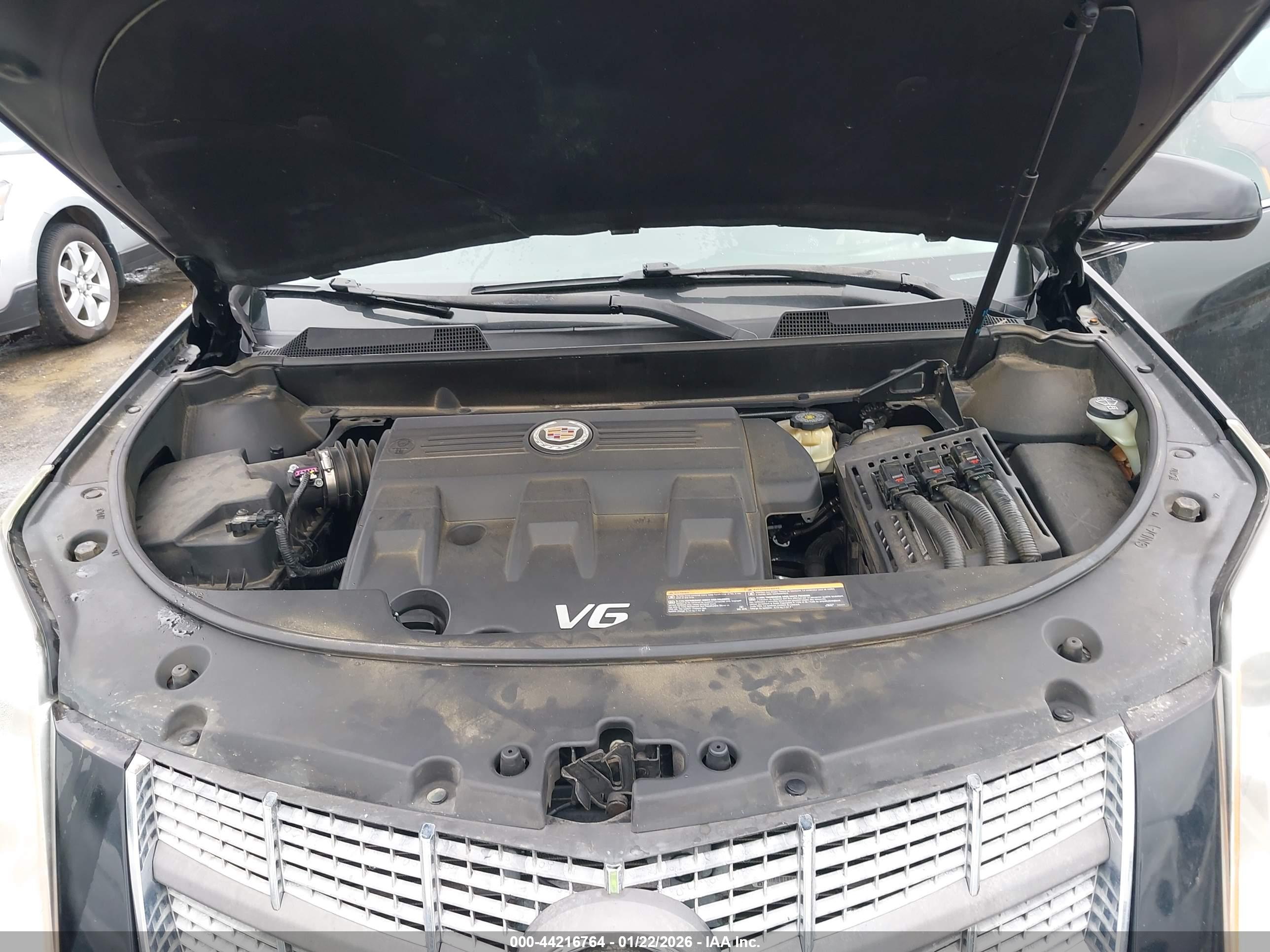 CADILLAC SRX image 10