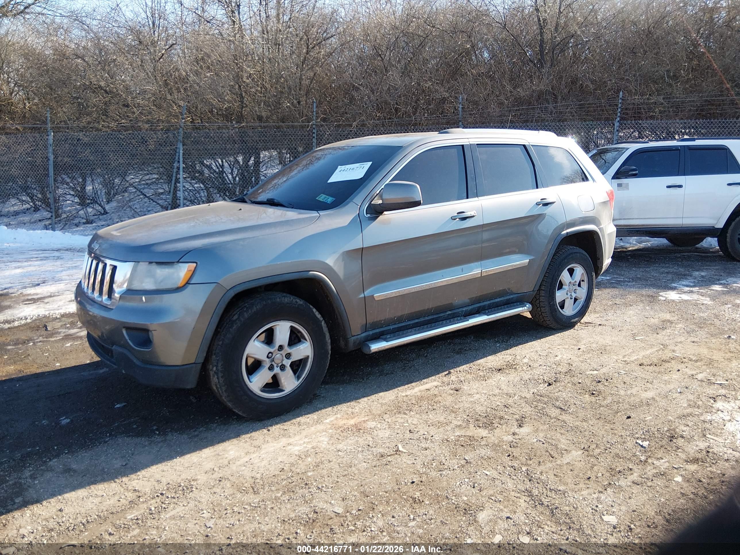 JEEP GRAND image 2