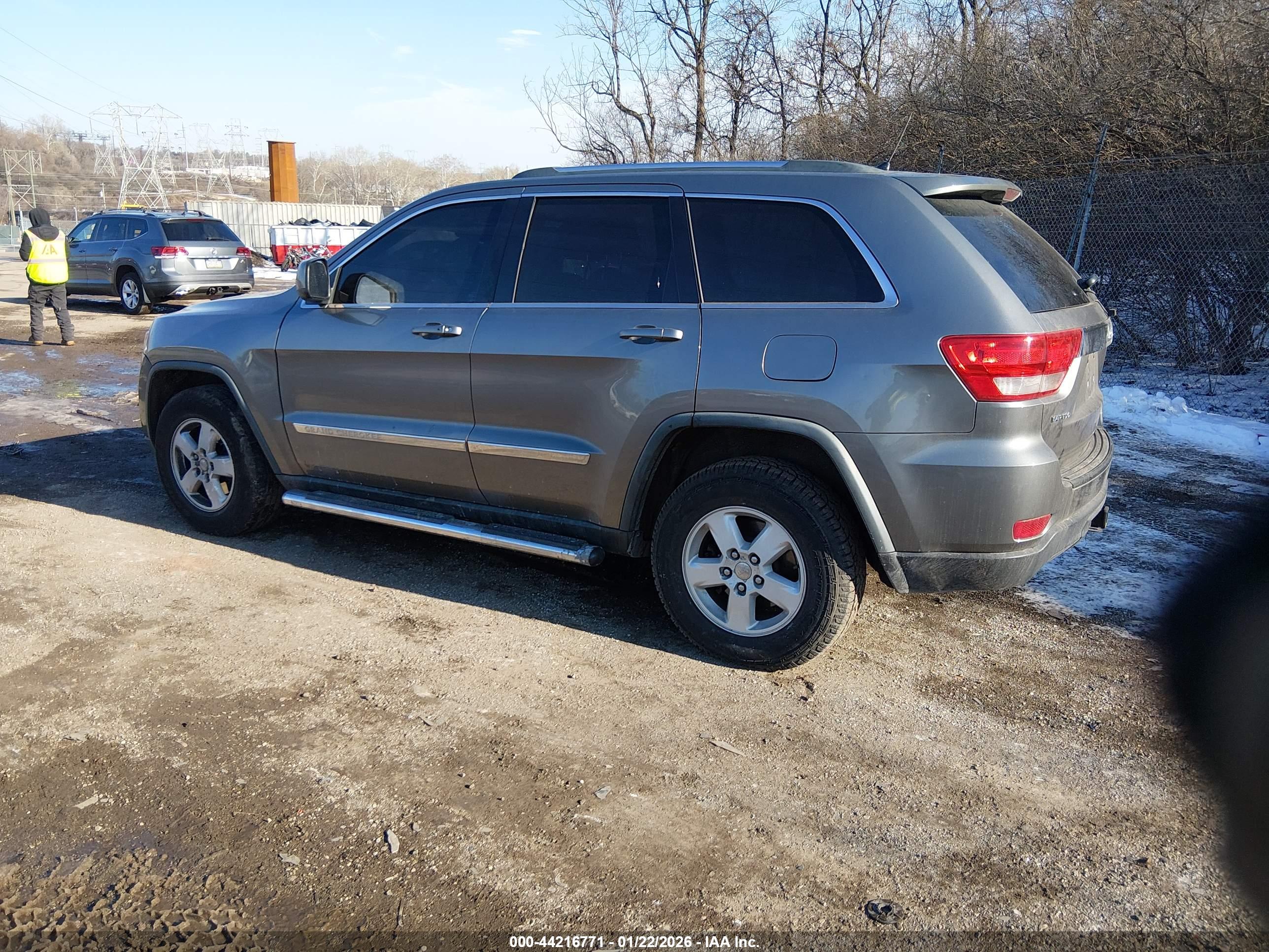 JEEP GRAND image 3