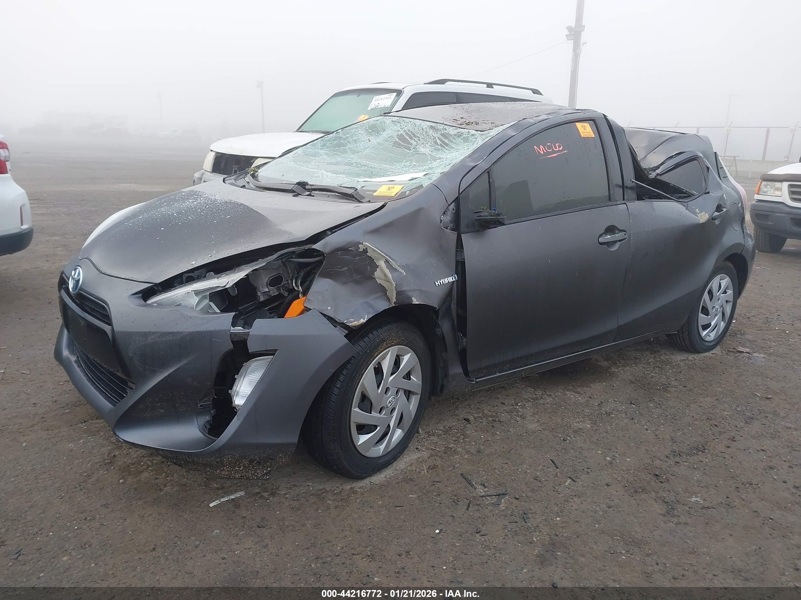 TOYOTA PRIUS image 2