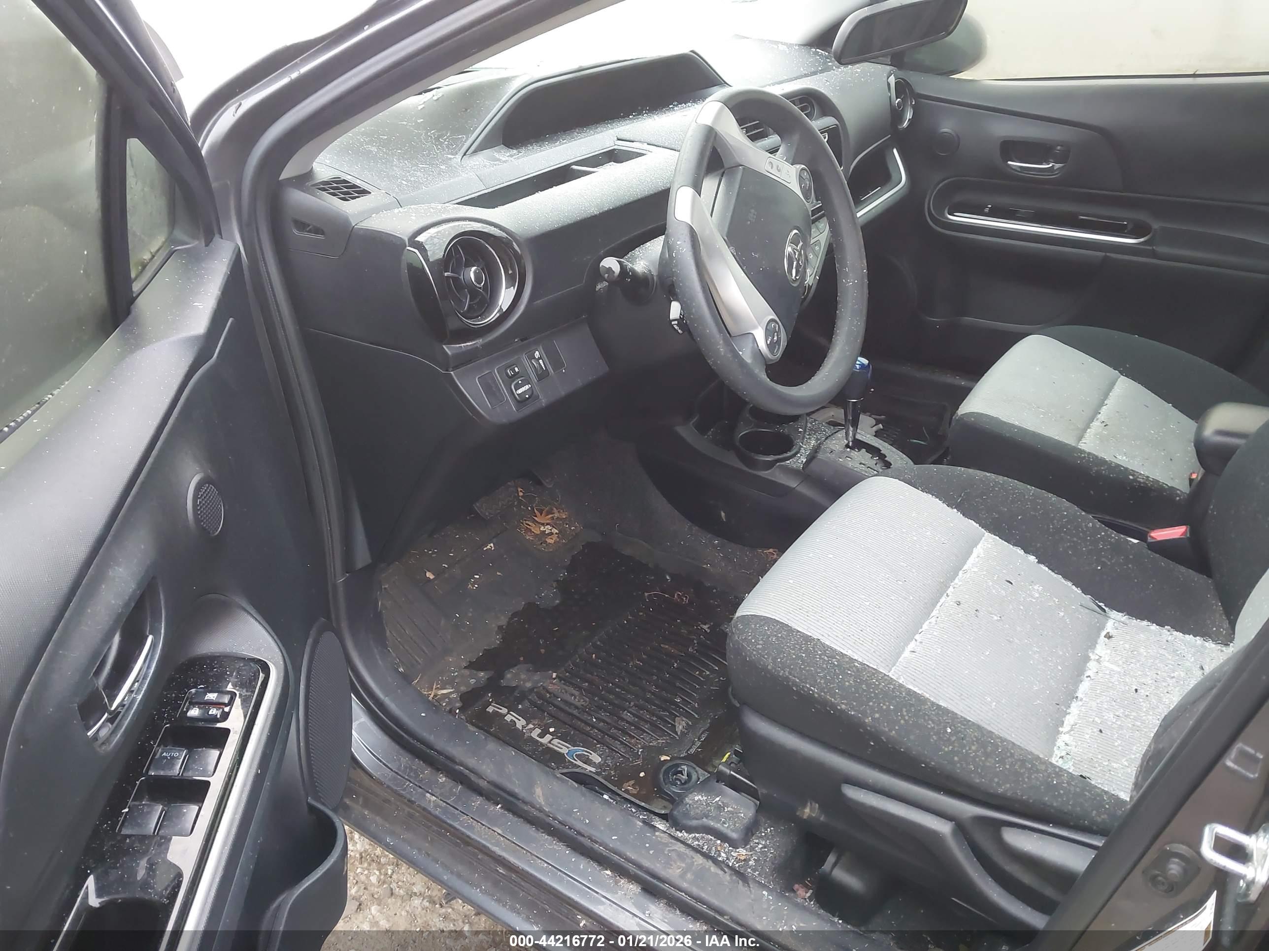 TOYOTA PRIUS image 5