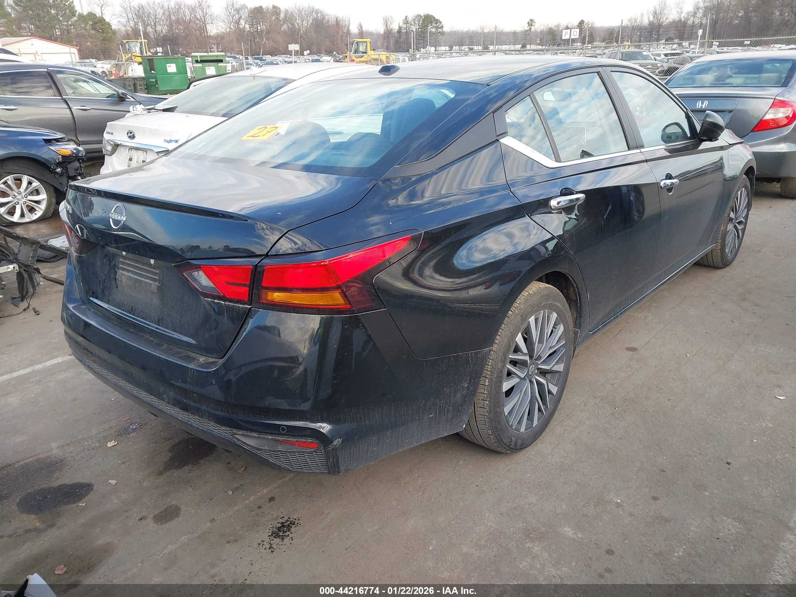NISSAN ALTIMA image 4