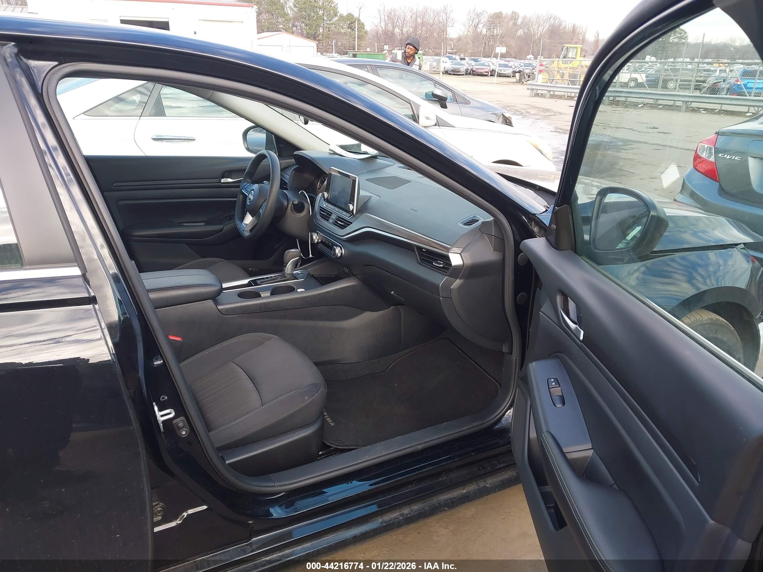 NISSAN ALTIMA image 5
