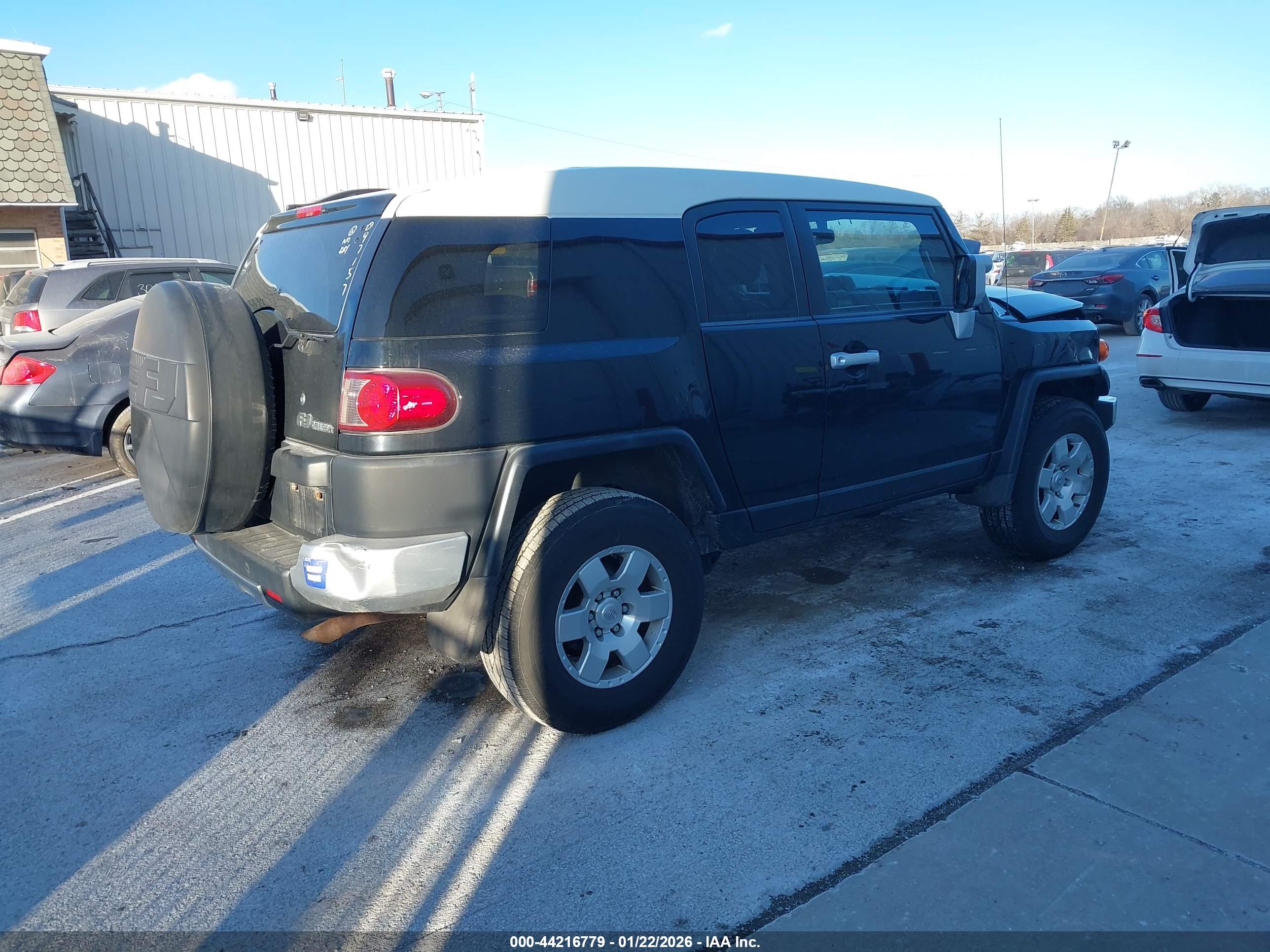 TOYOTA FJ image 4