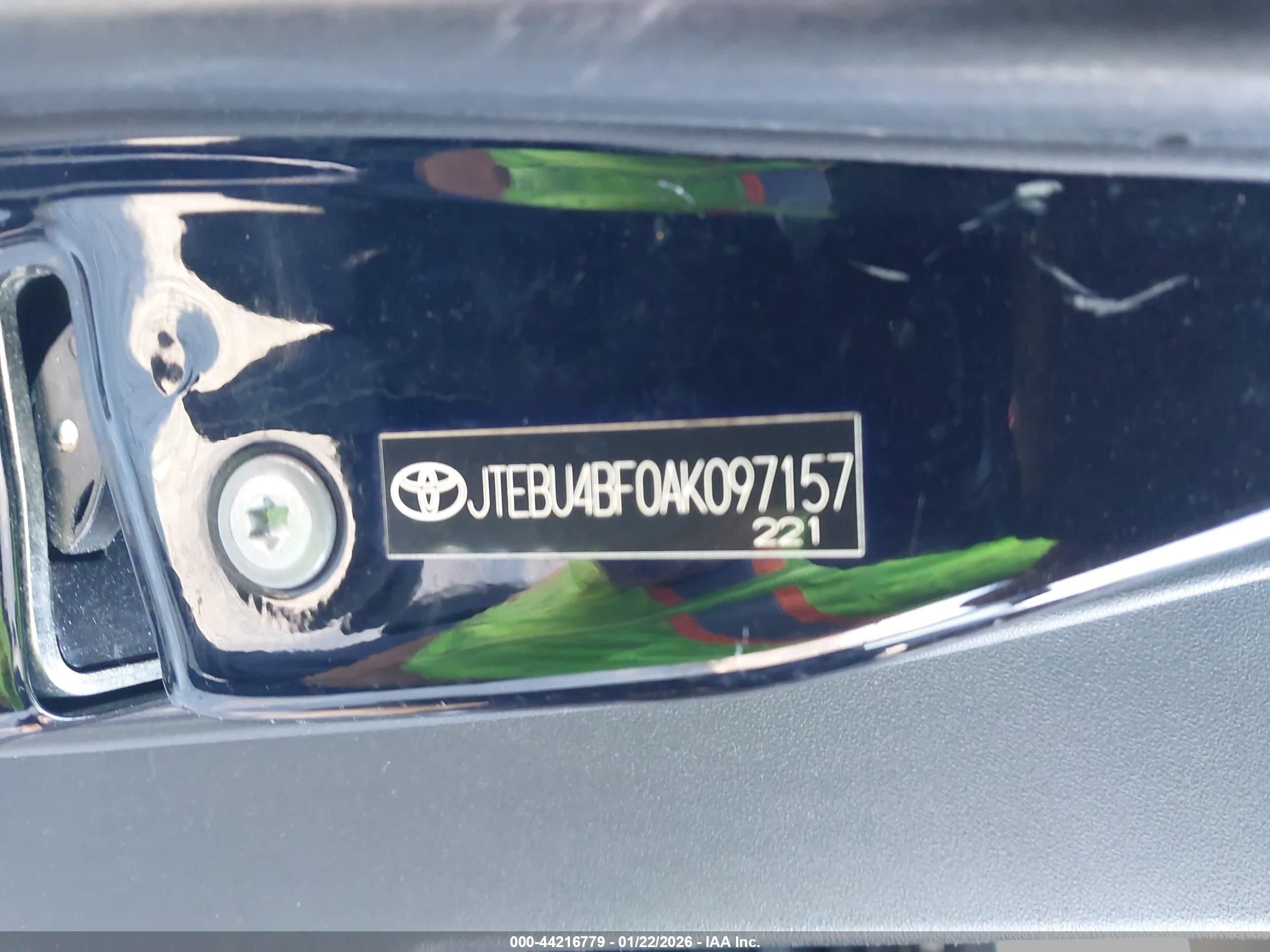TOYOTA FJ image 9