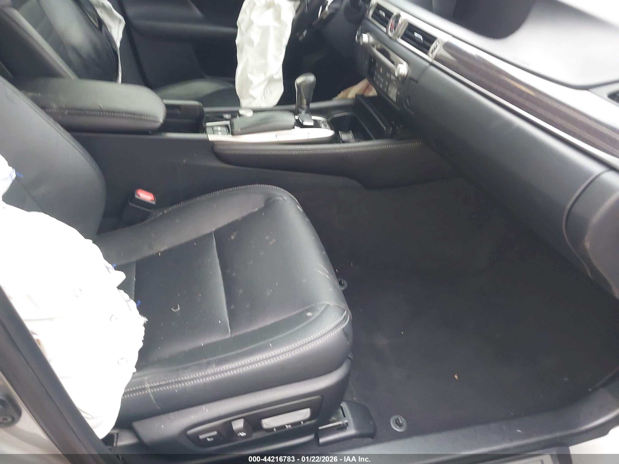 LEXUS GS image 5