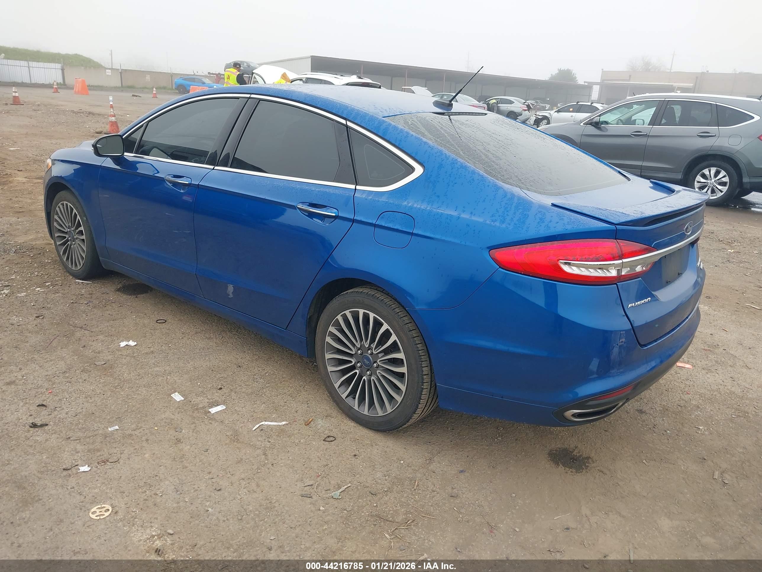 FORD FUSION image 3