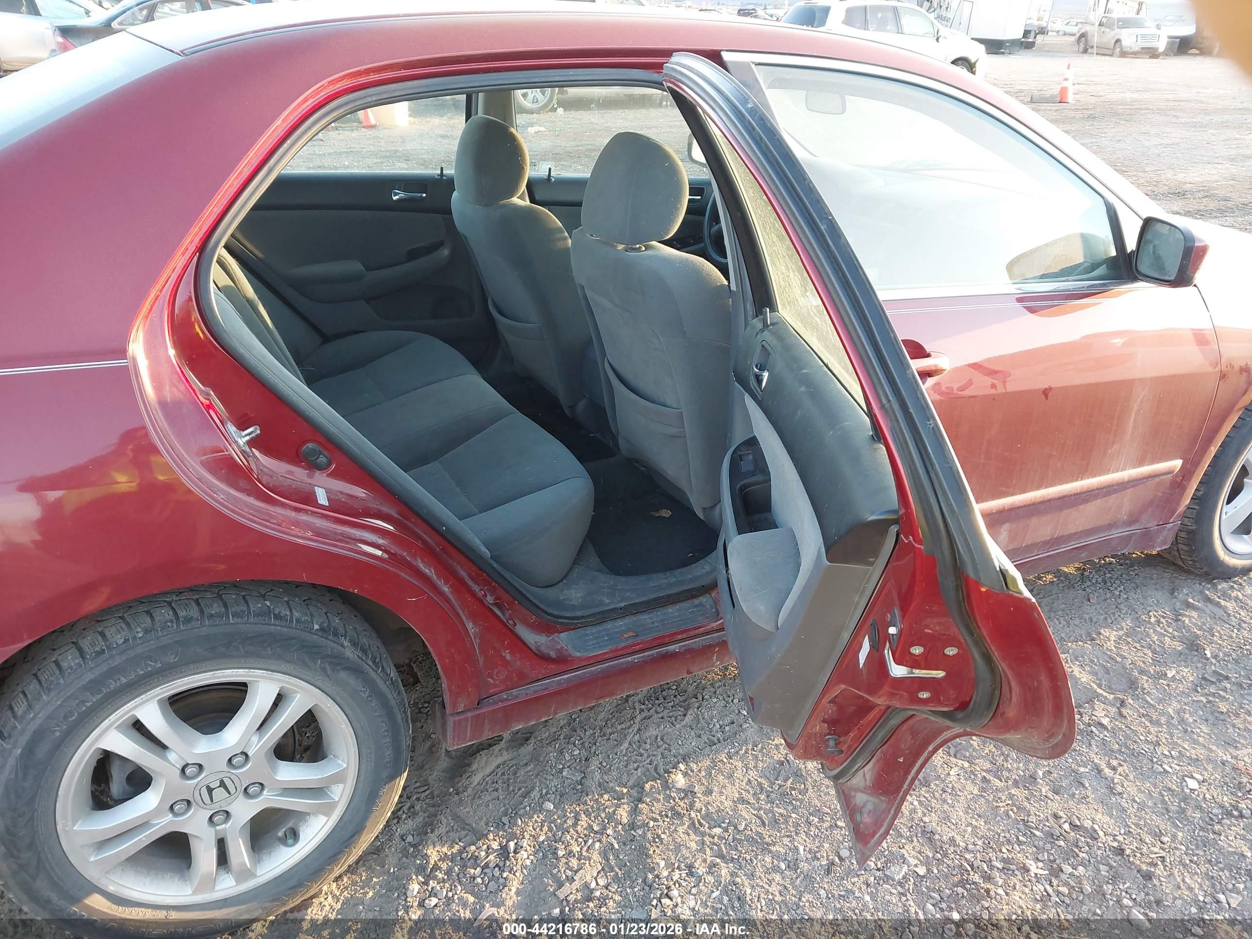 HONDA ACCORD image 8