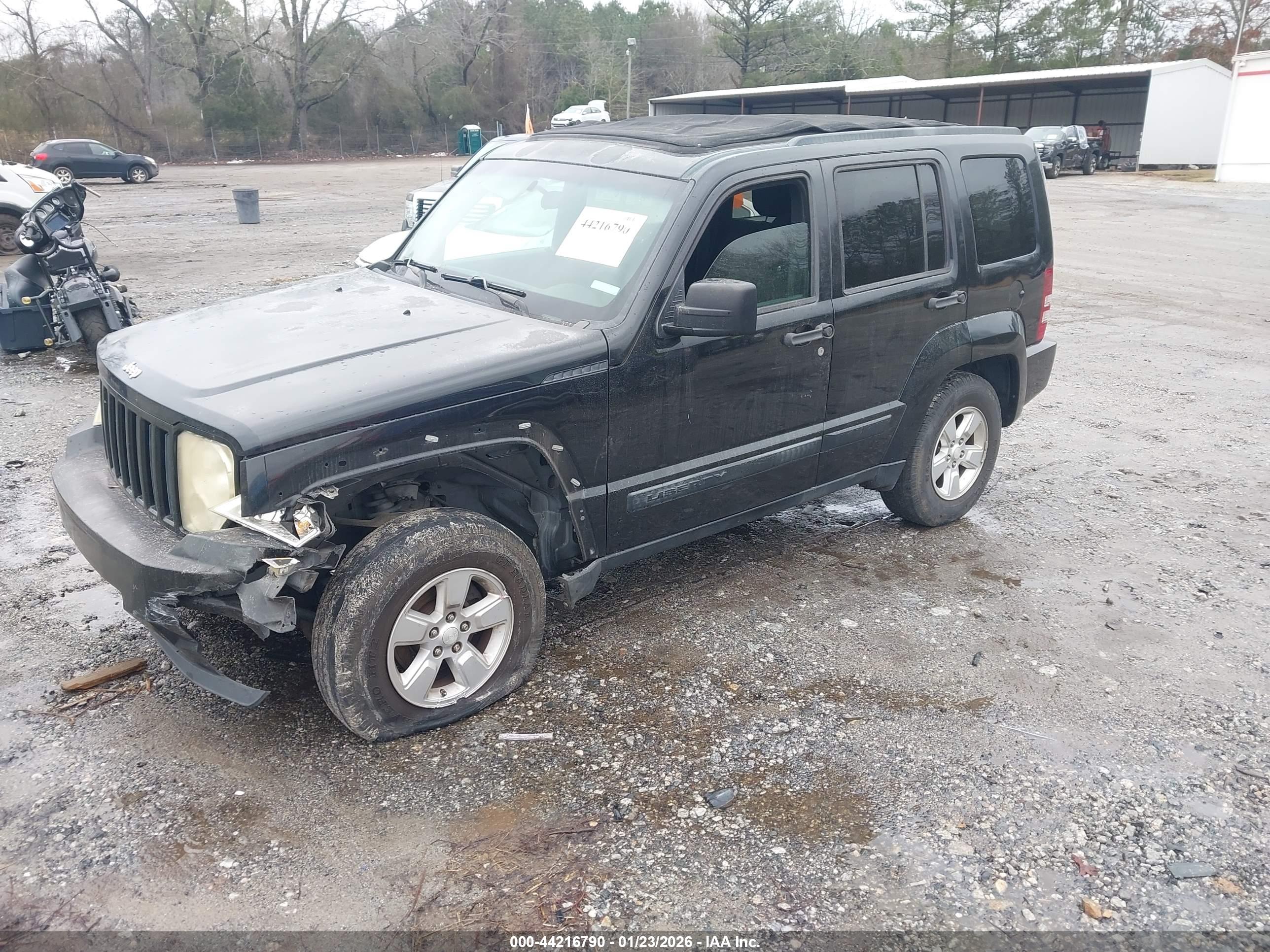 JEEP LIBERTY image 2