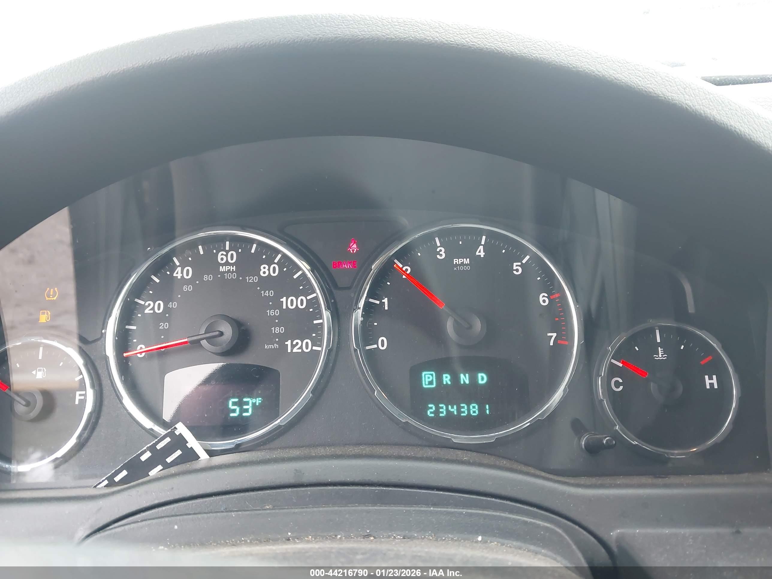 JEEP LIBERTY image 7