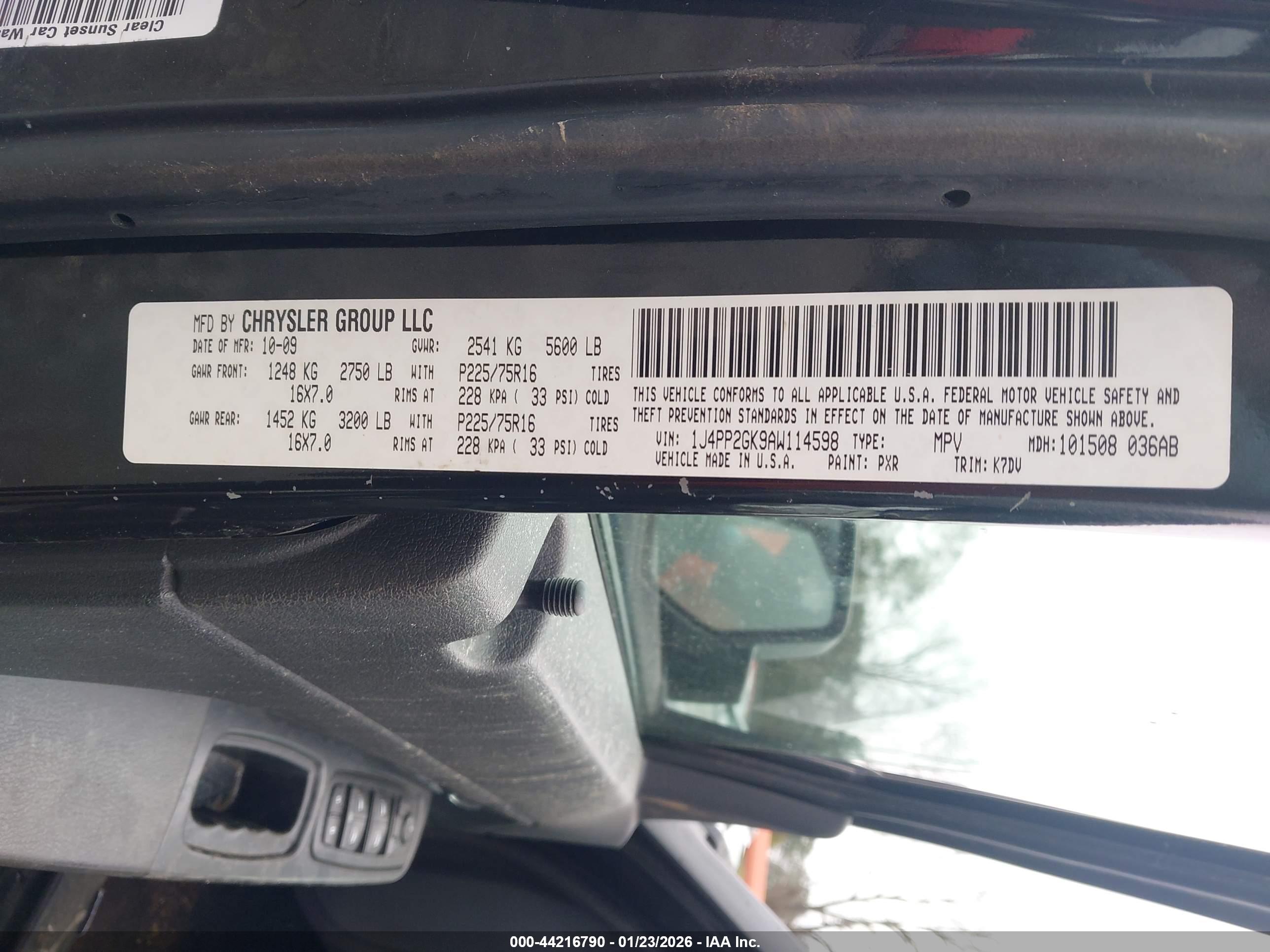 JEEP LIBERTY image 9