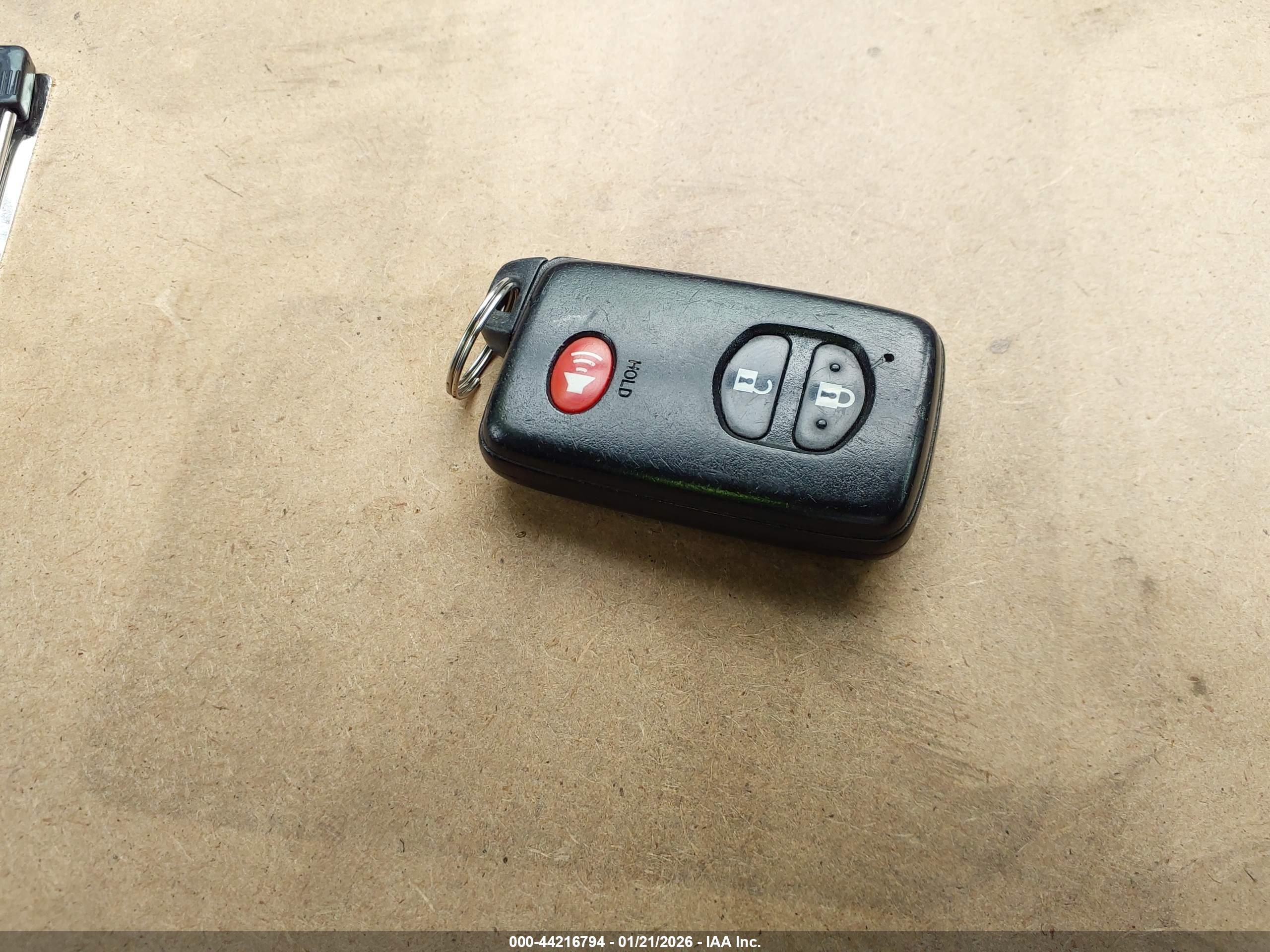 TOYOTA PRIUS image 11
