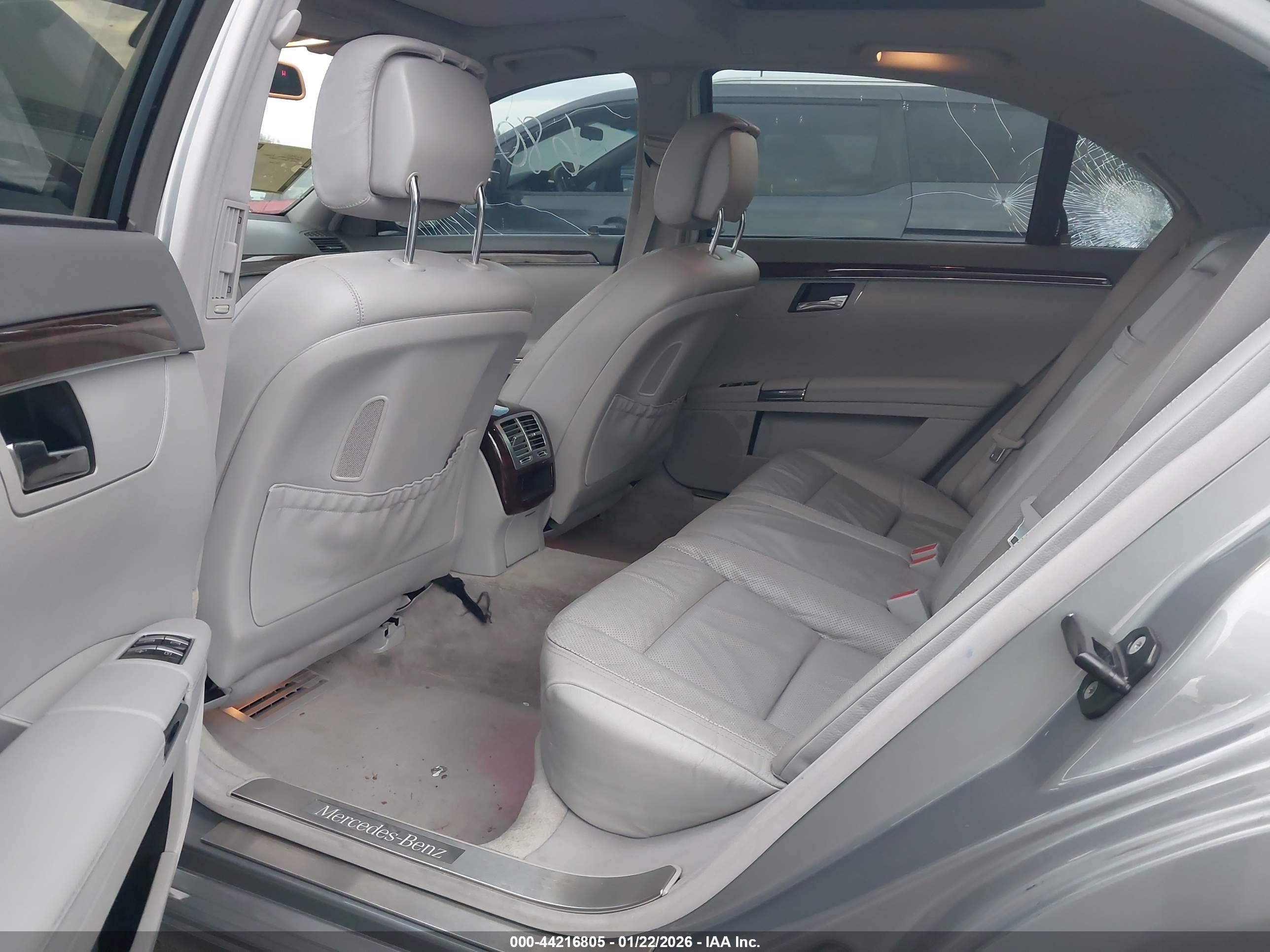 MERCEDES-BENZ S image 8