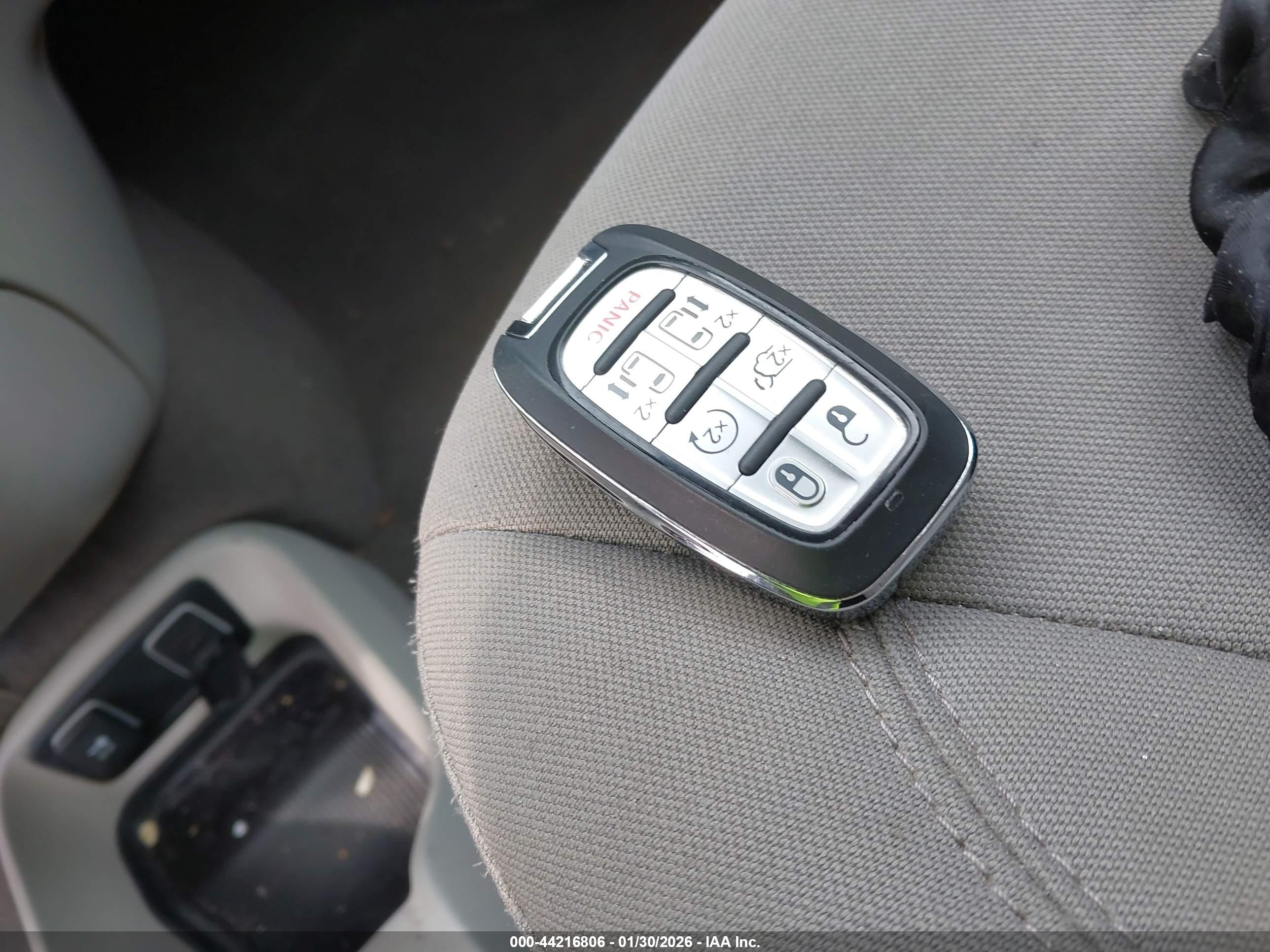 CHRYSLER PACIFICA image 11