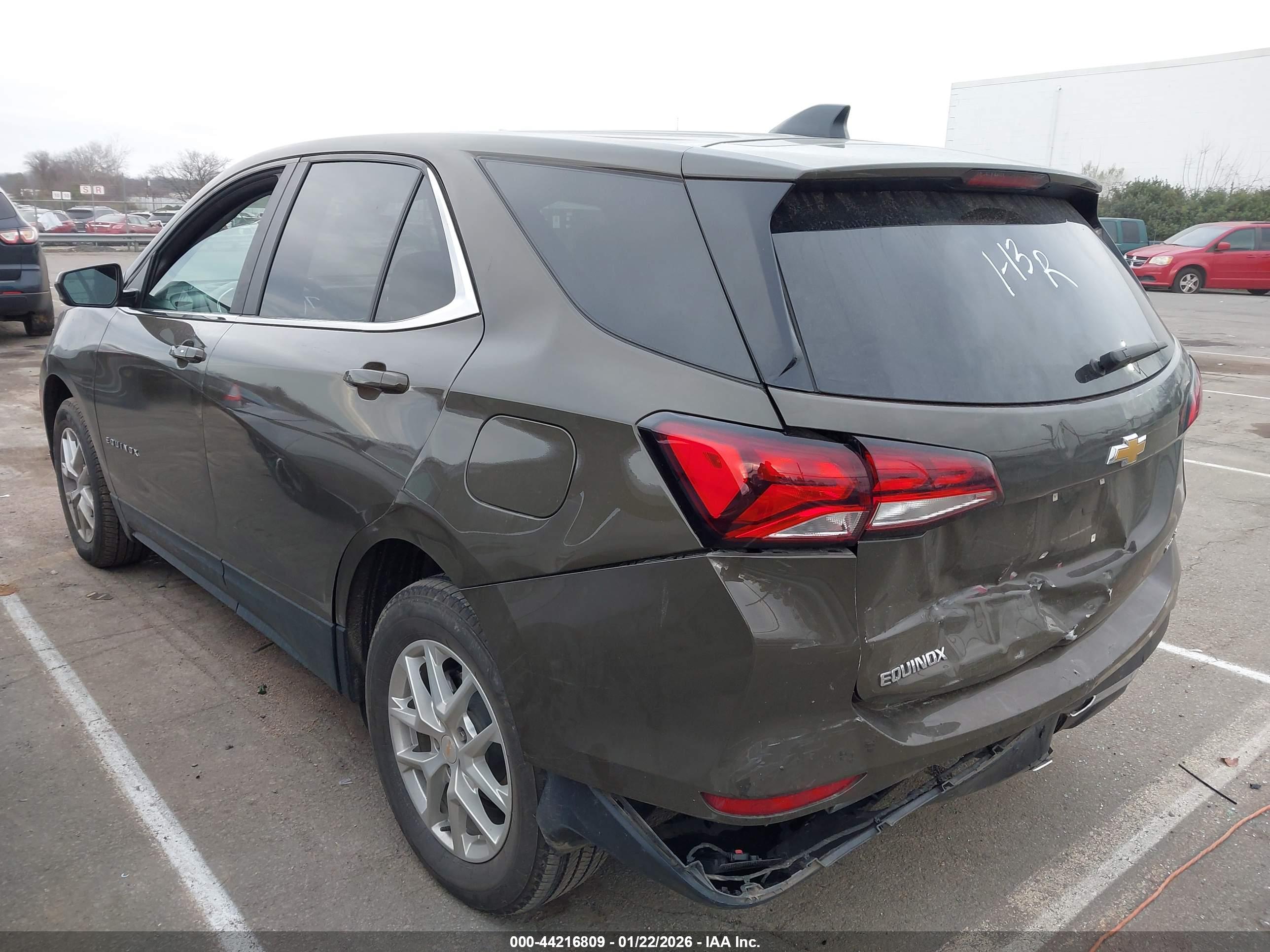 CHEVROLET EQUINOX image 3