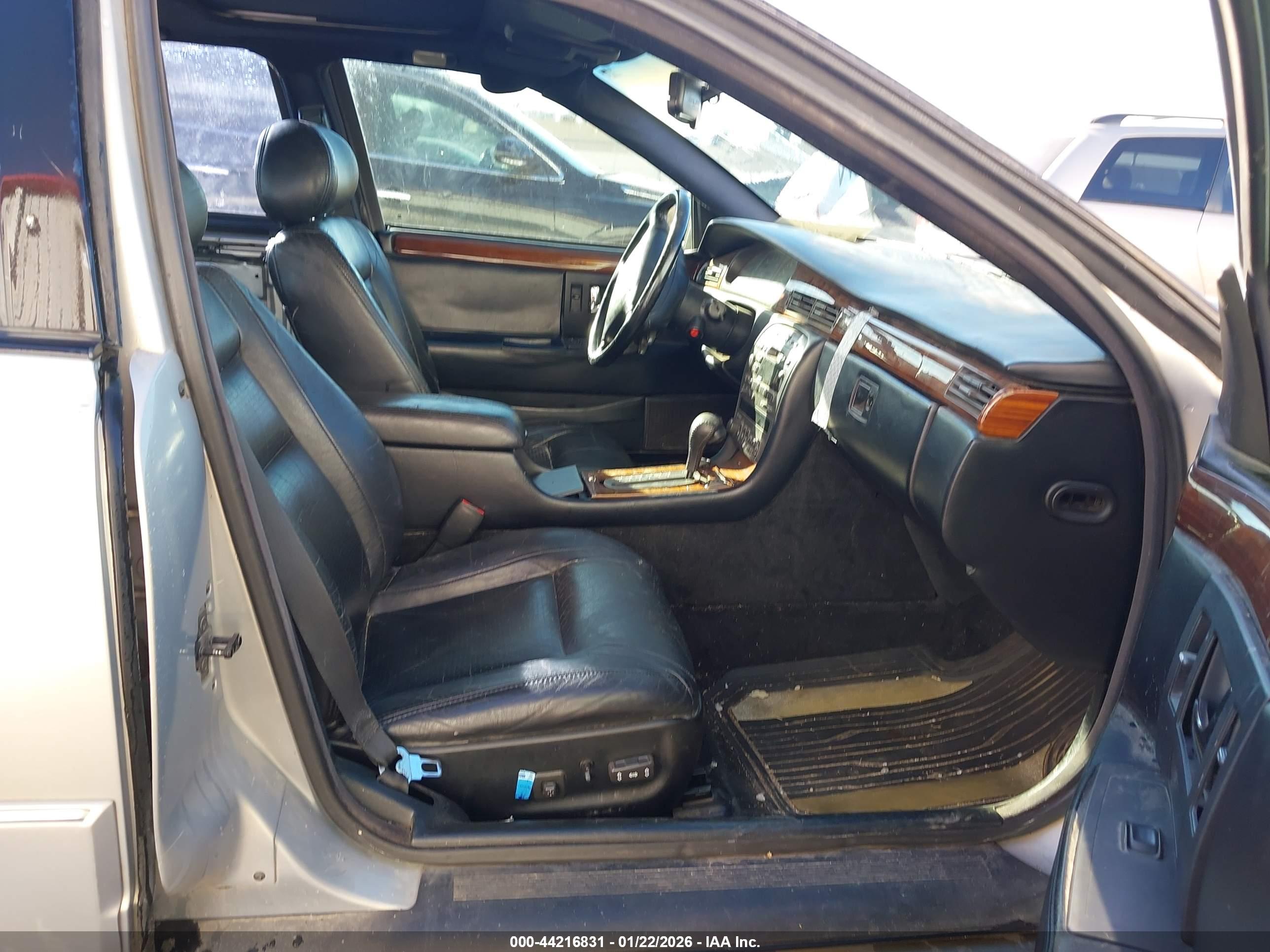 CADILLAC SEVILLE image 5