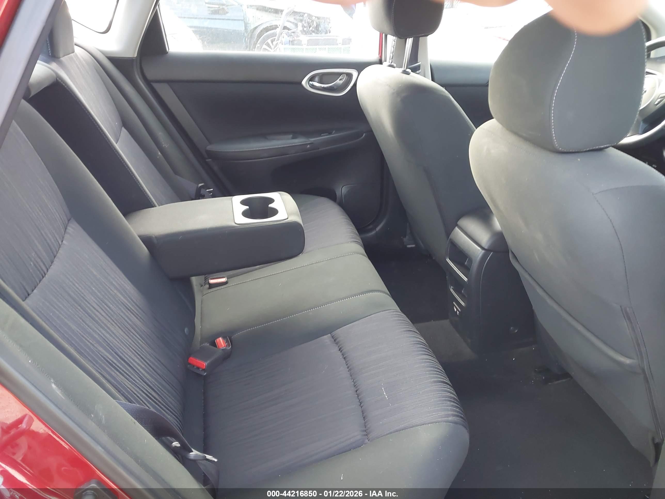 NISSAN SENTRA image 8
