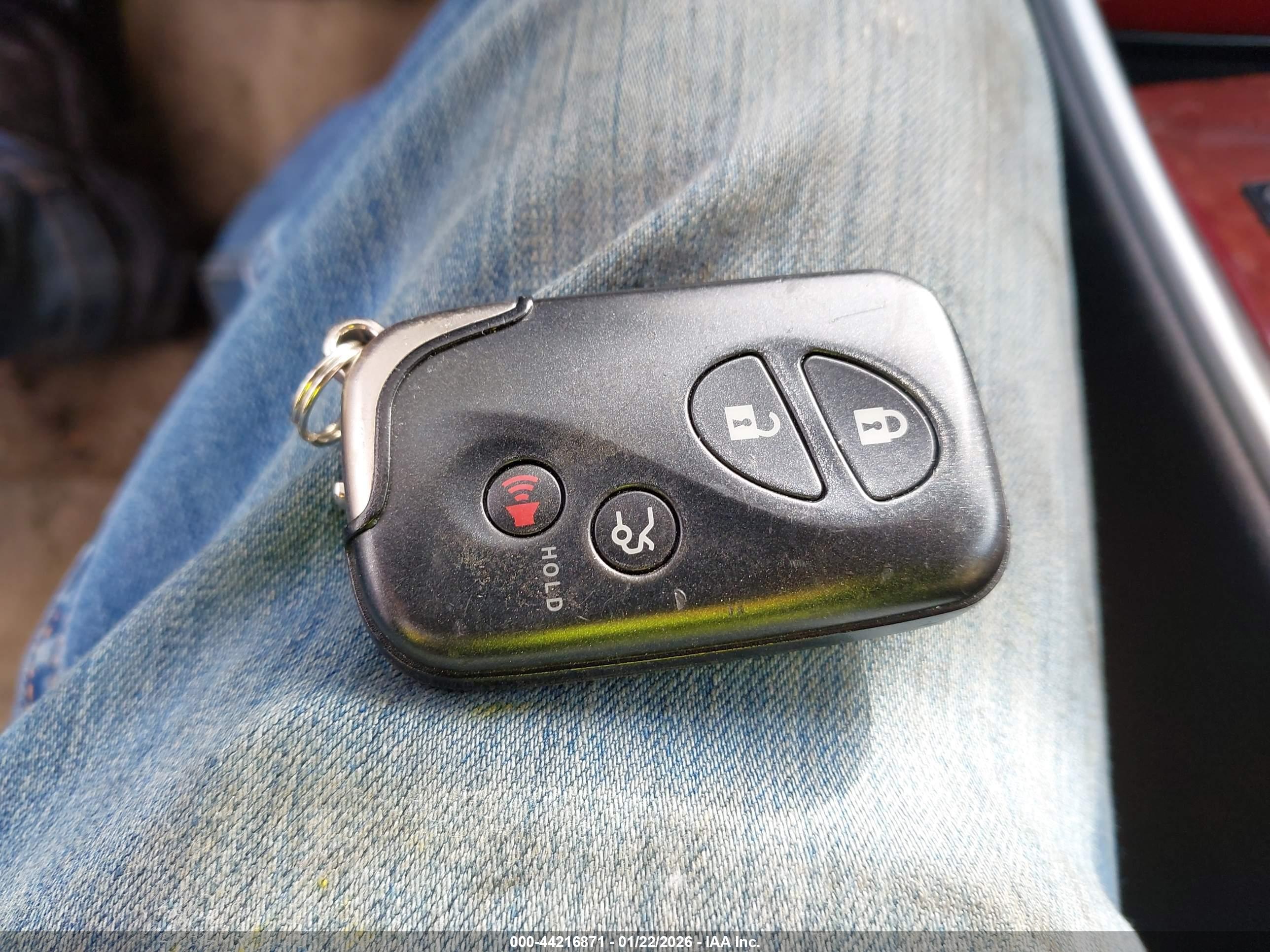 LEXUS IS image 11