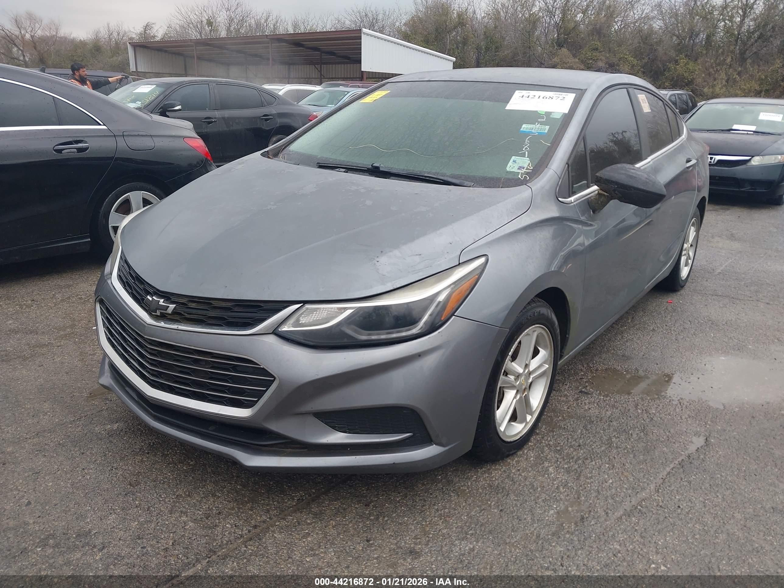 CHEVROLET CRUZE image 2