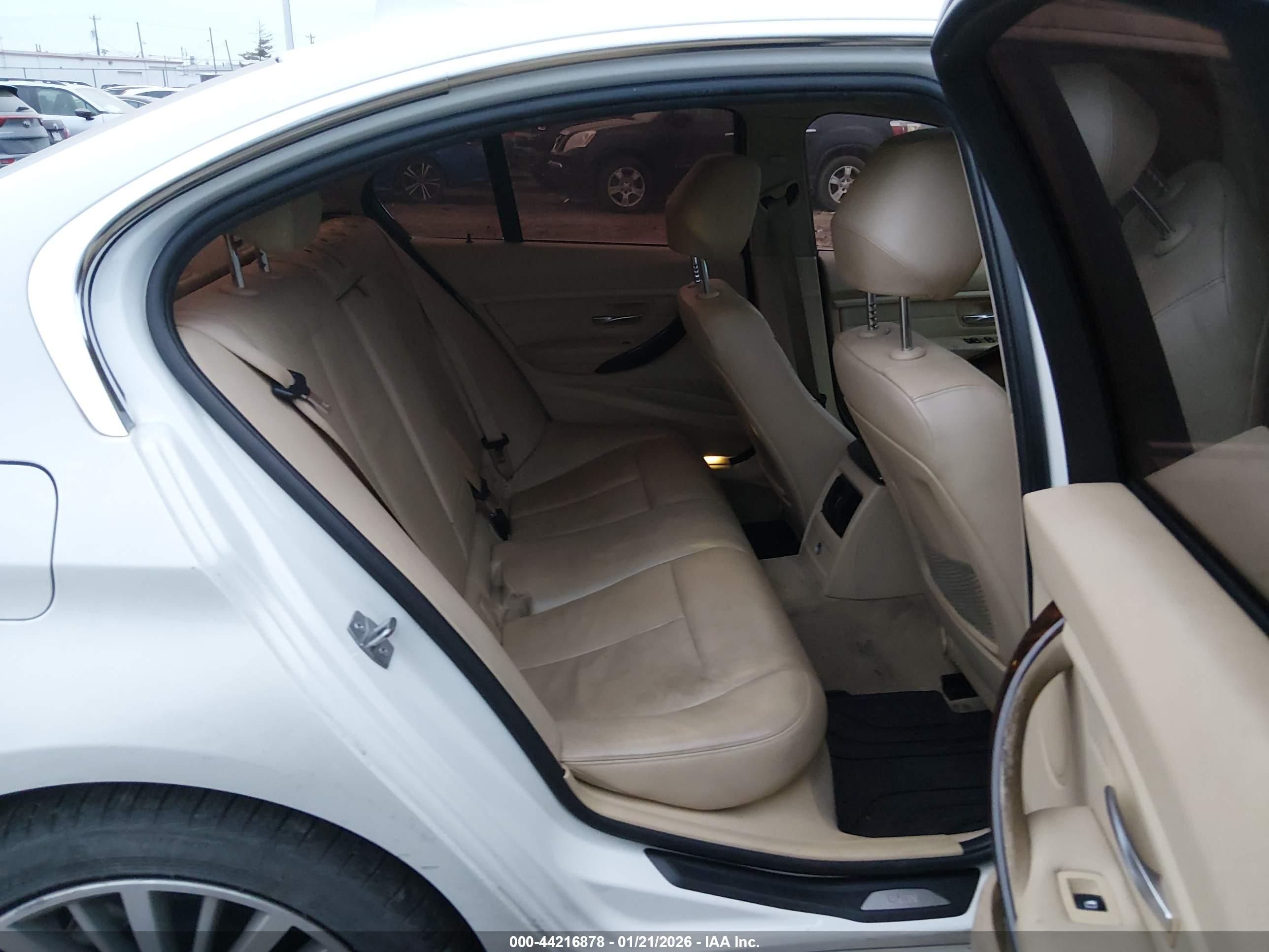 BMW 335I image 8