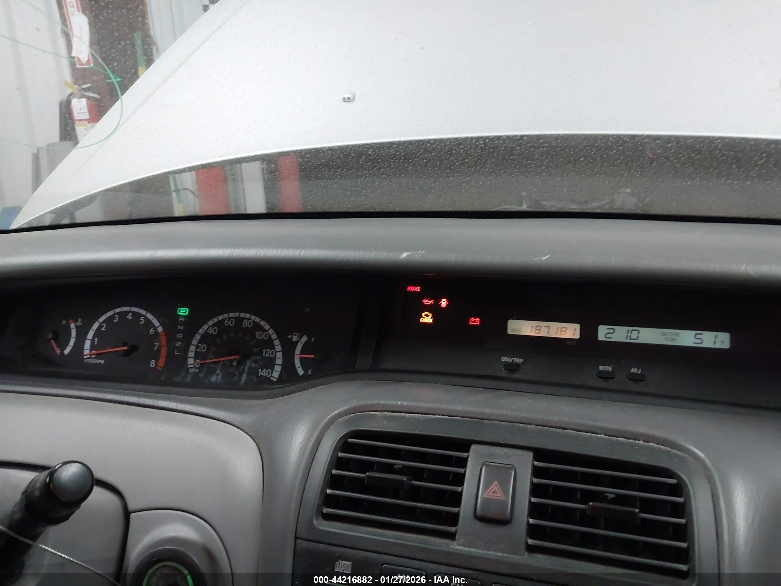 TOYOTA AVALON image 7