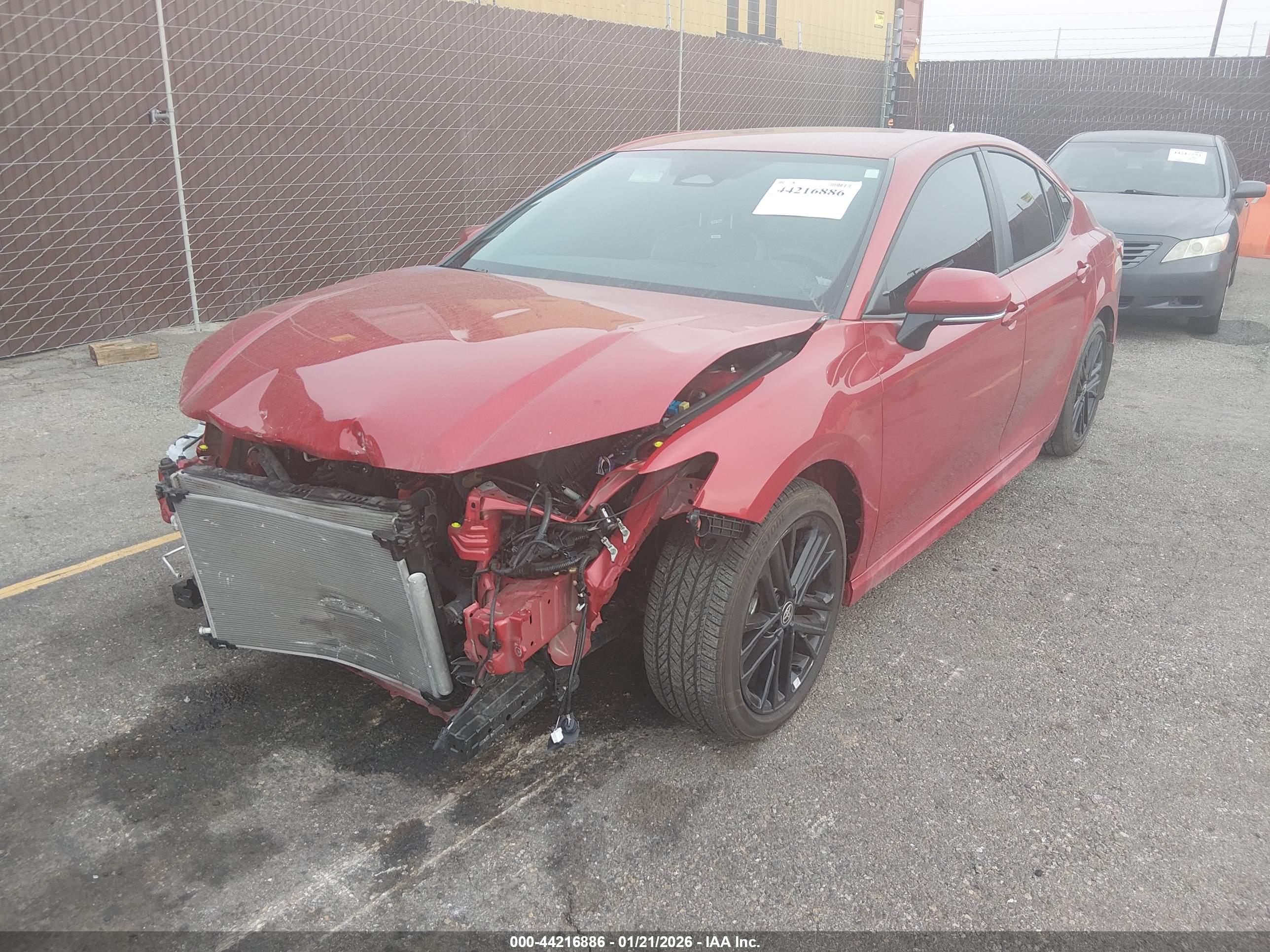 TOYOTA CAMRY image 2