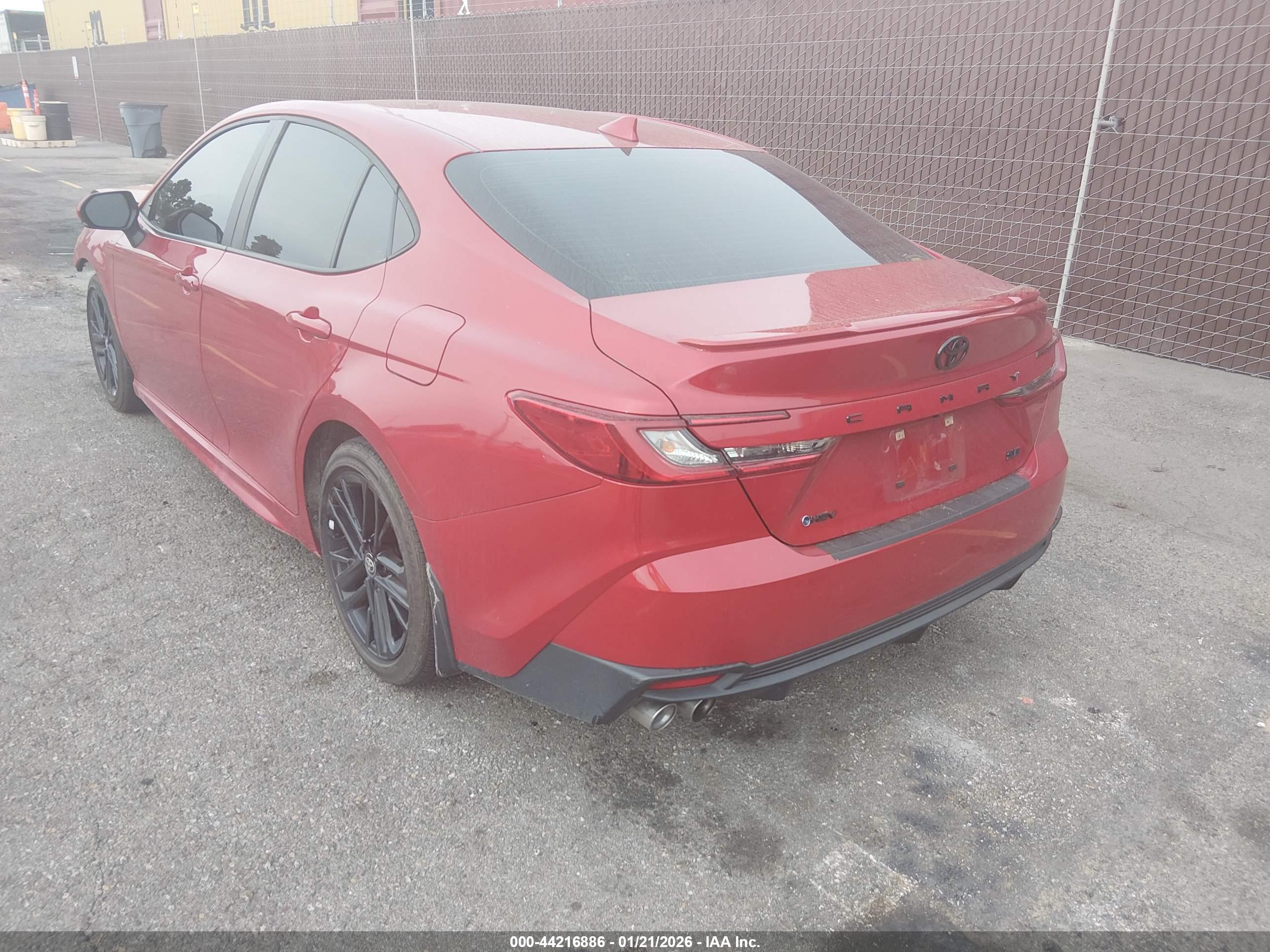 TOYOTA CAMRY image 3