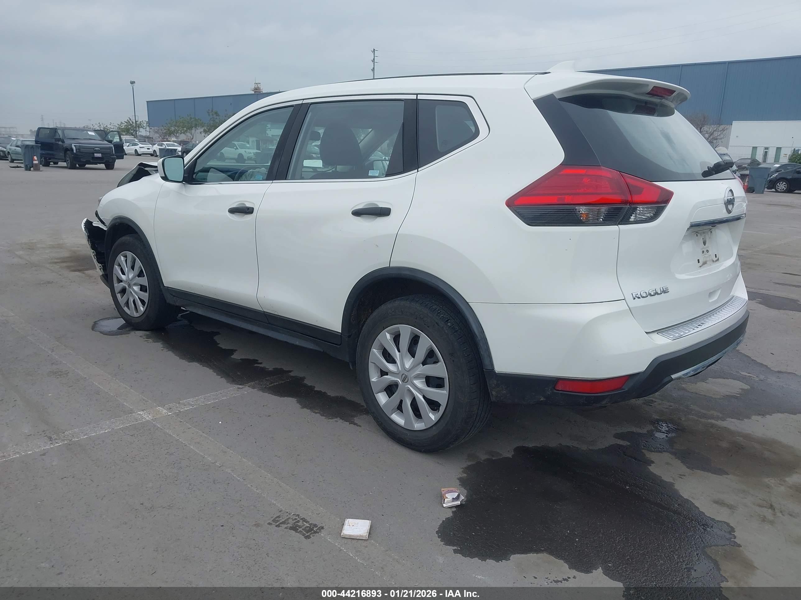 NISSAN ROGUE image 3