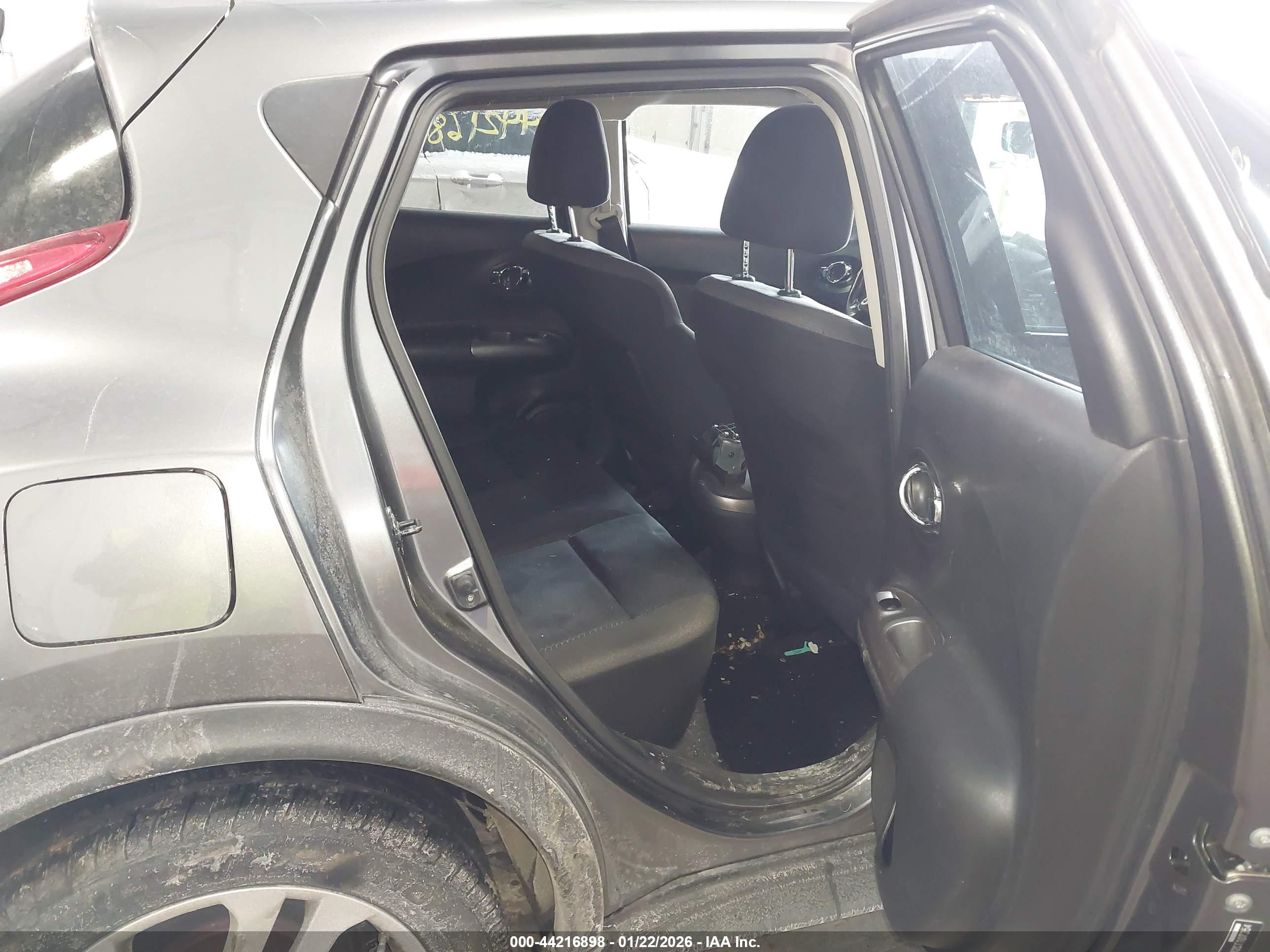 NISSAN JUKE image 8