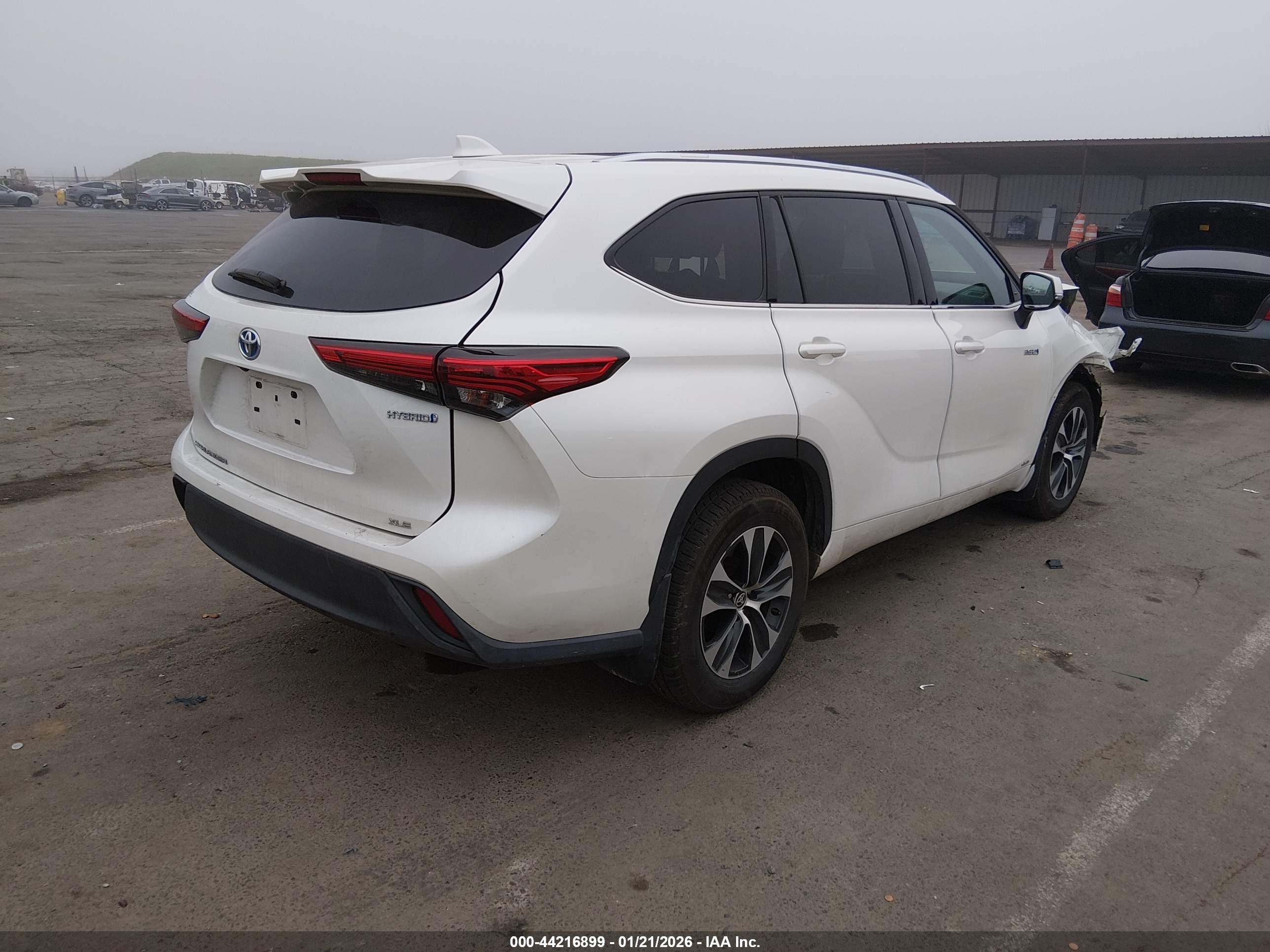TOYOTA HIGHLANDER image 4