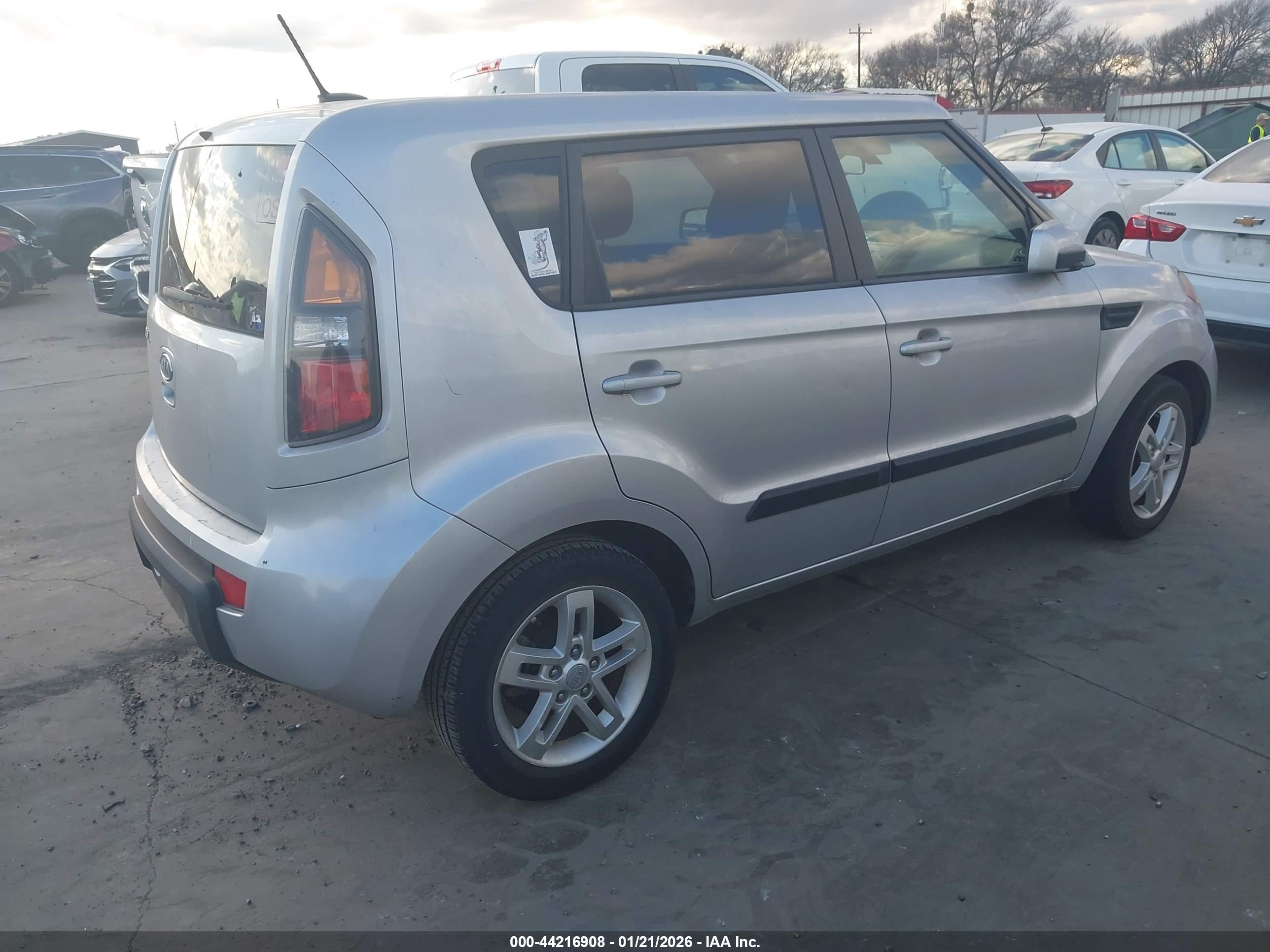 KIA SOUL image 4