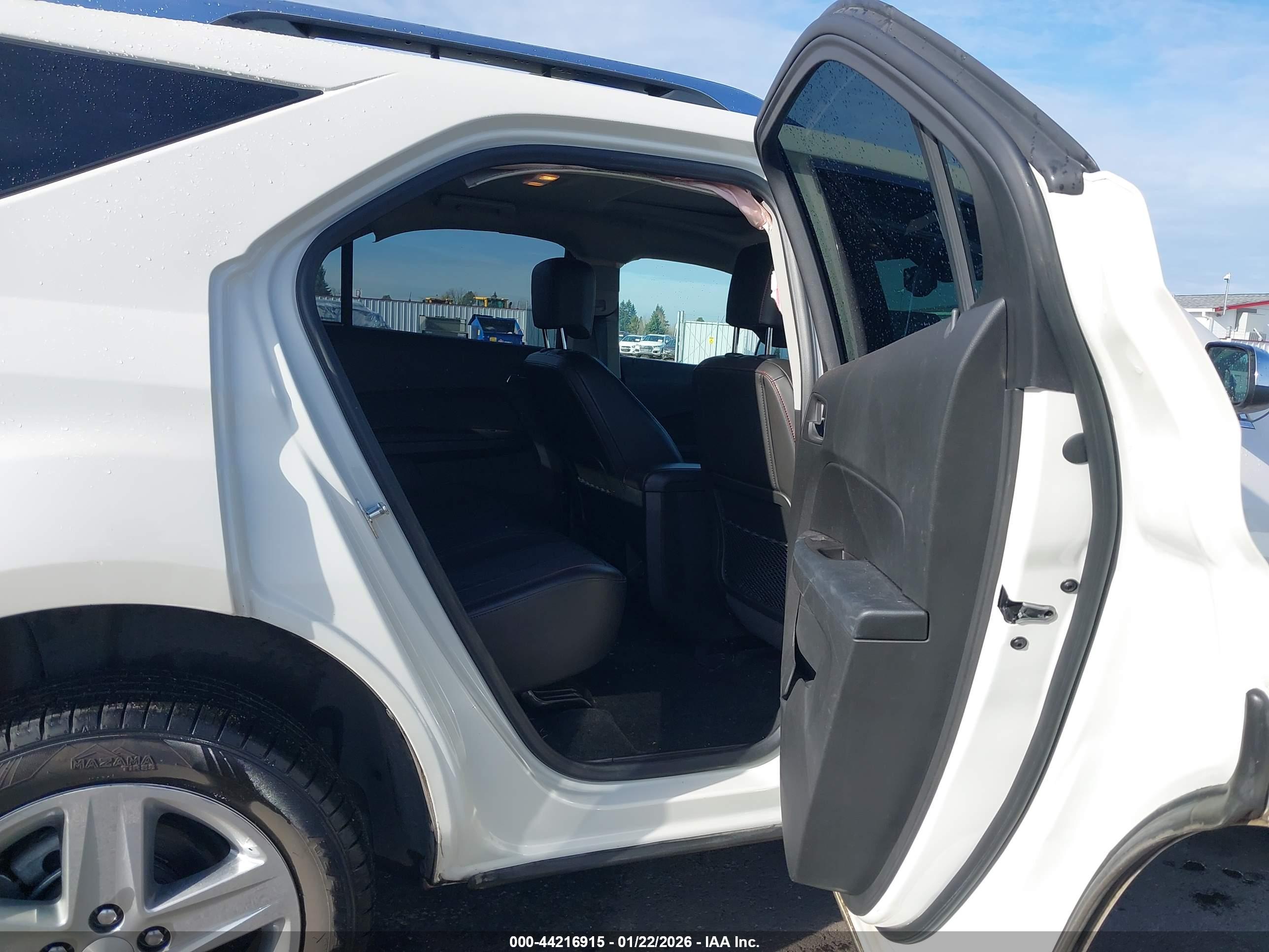 CHEVROLET EQUINOX image 8