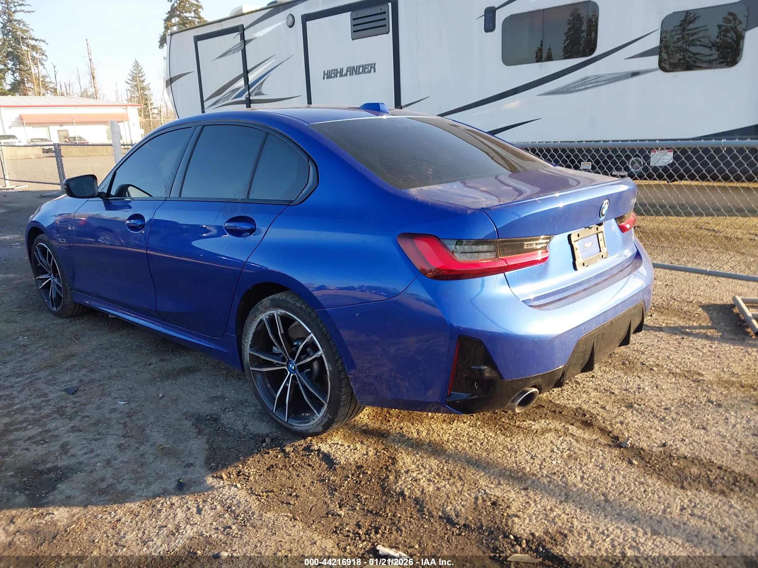 BMW 3 image 3