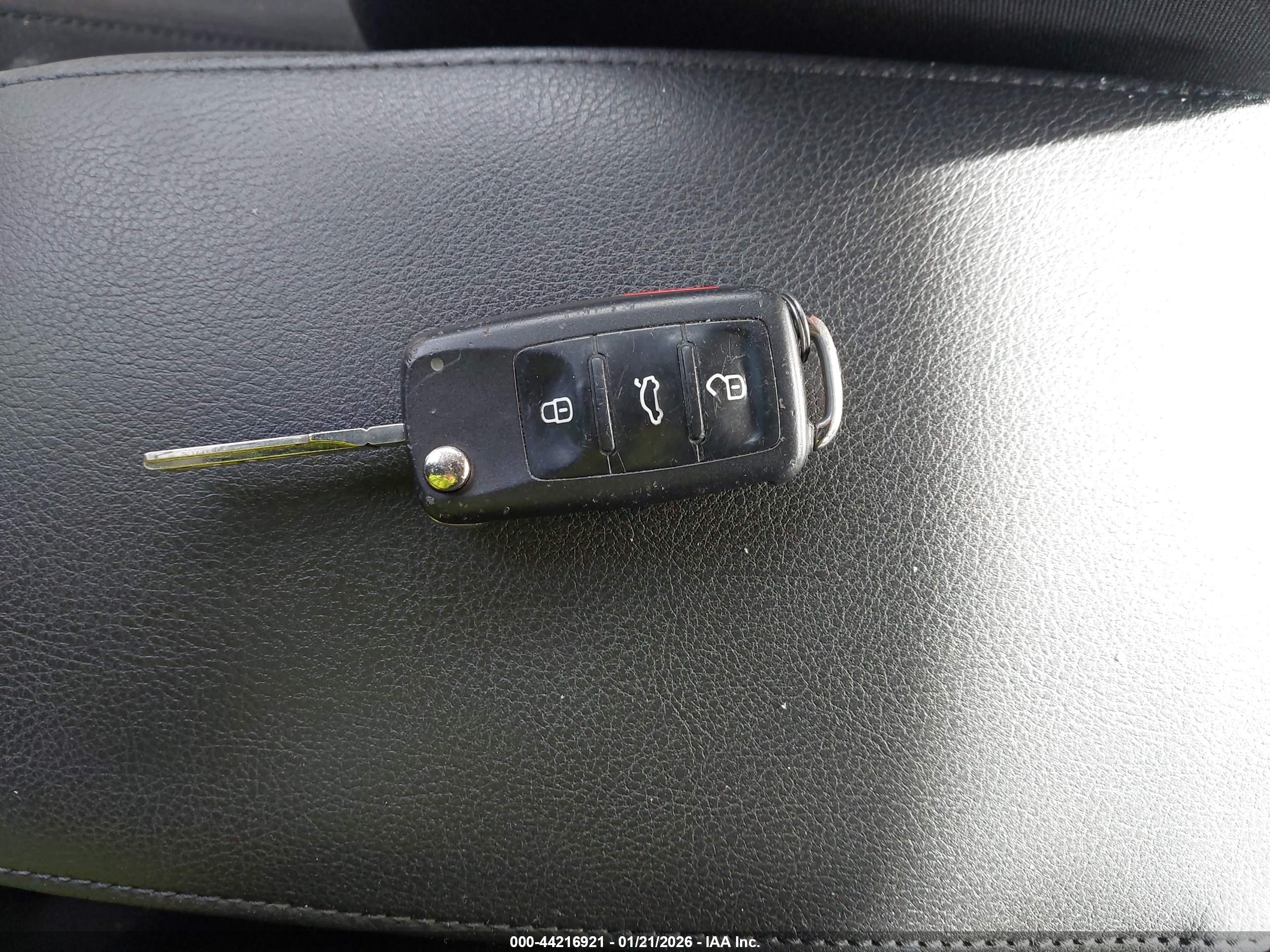 VOLKSWAGEN JETTA image 11
