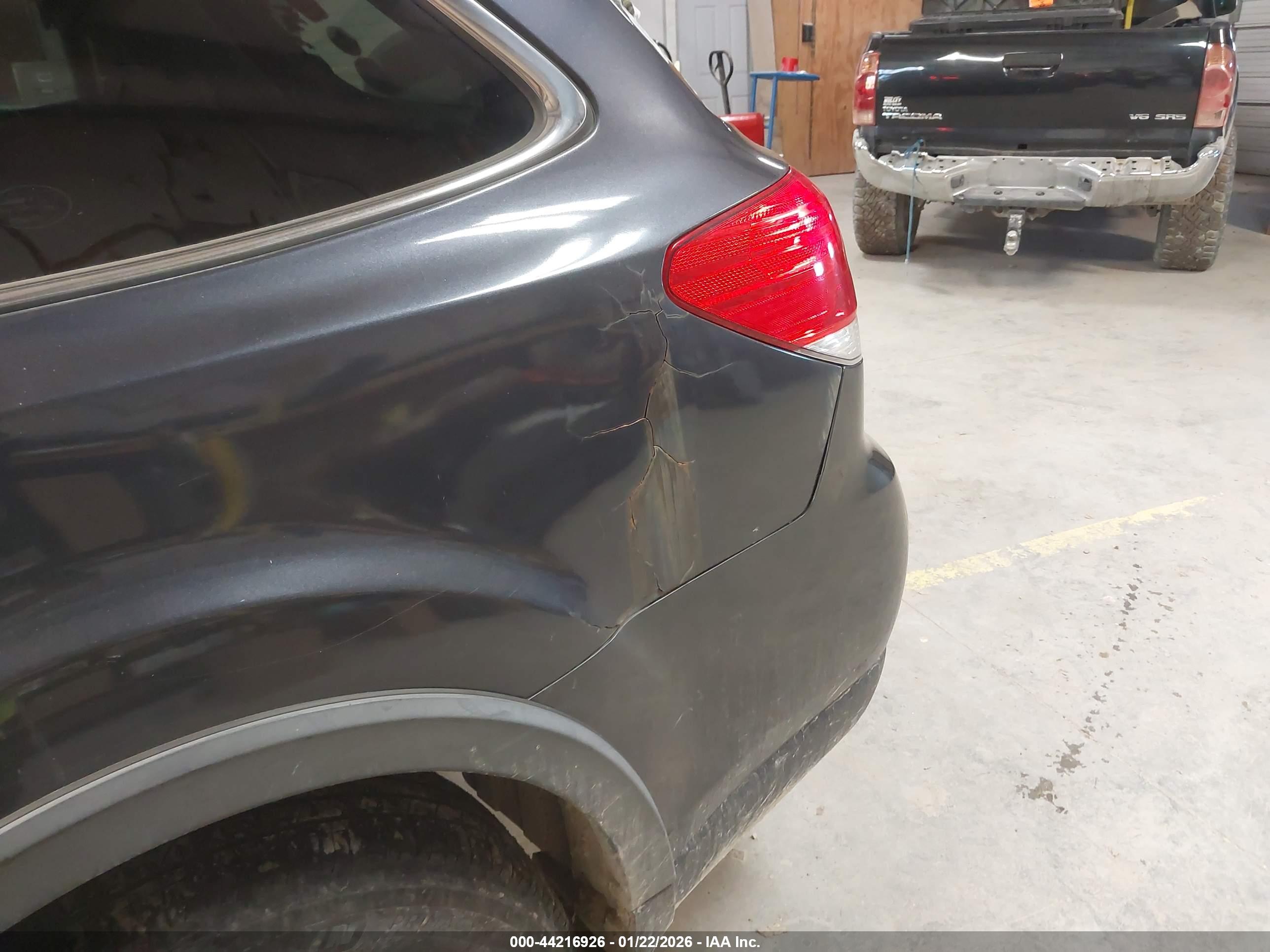 SUBARU OUTBACK image 6